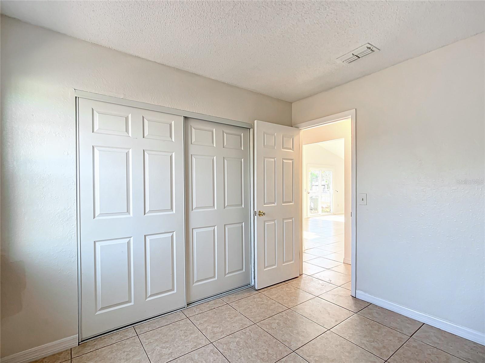 28 SPRING LOOP CIR, OCALA, FL, 34472