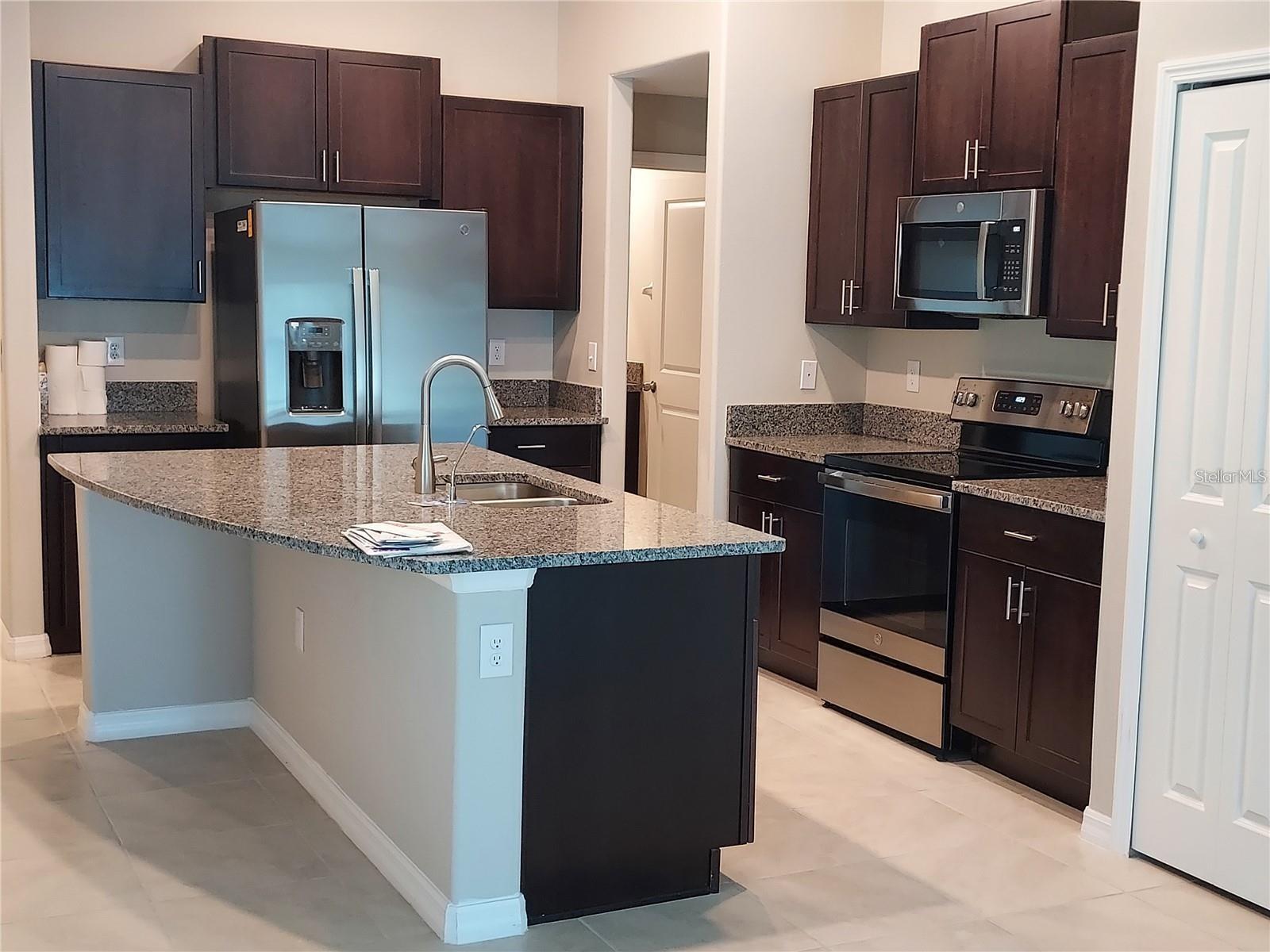 1611 YELLOW TRL, LAKELAND, FL, 33801
