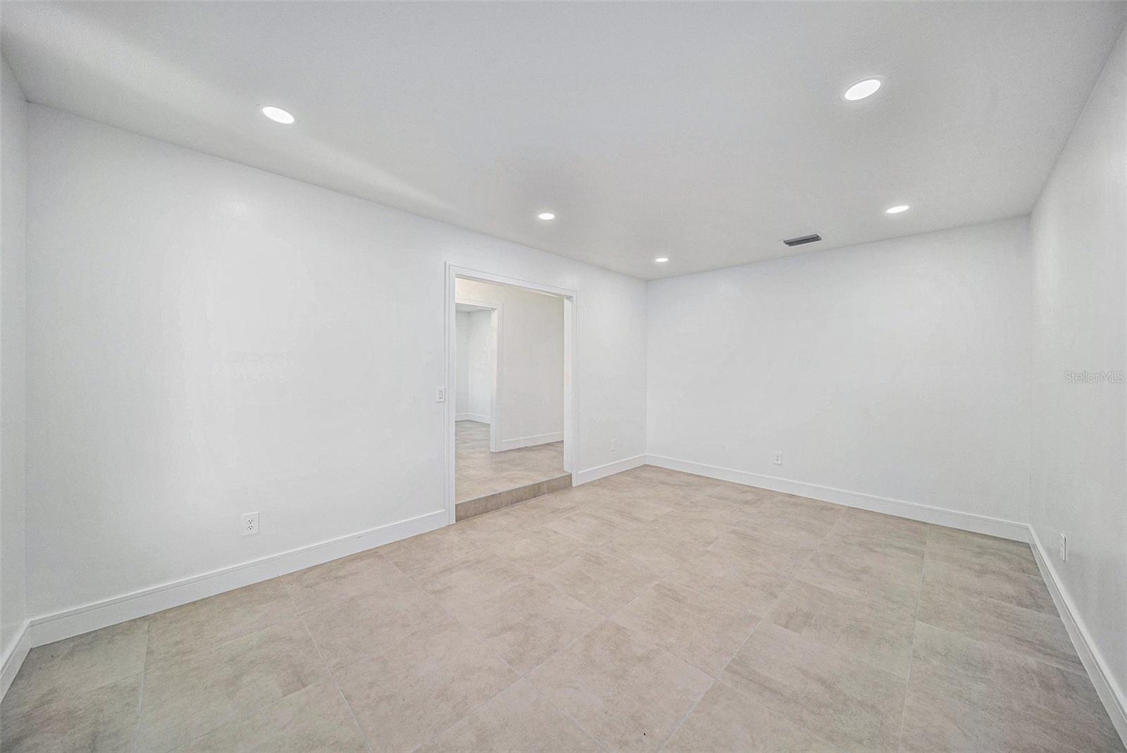 3370 LAKE PADGETT DR, LAND O LAKES, FL, 34639