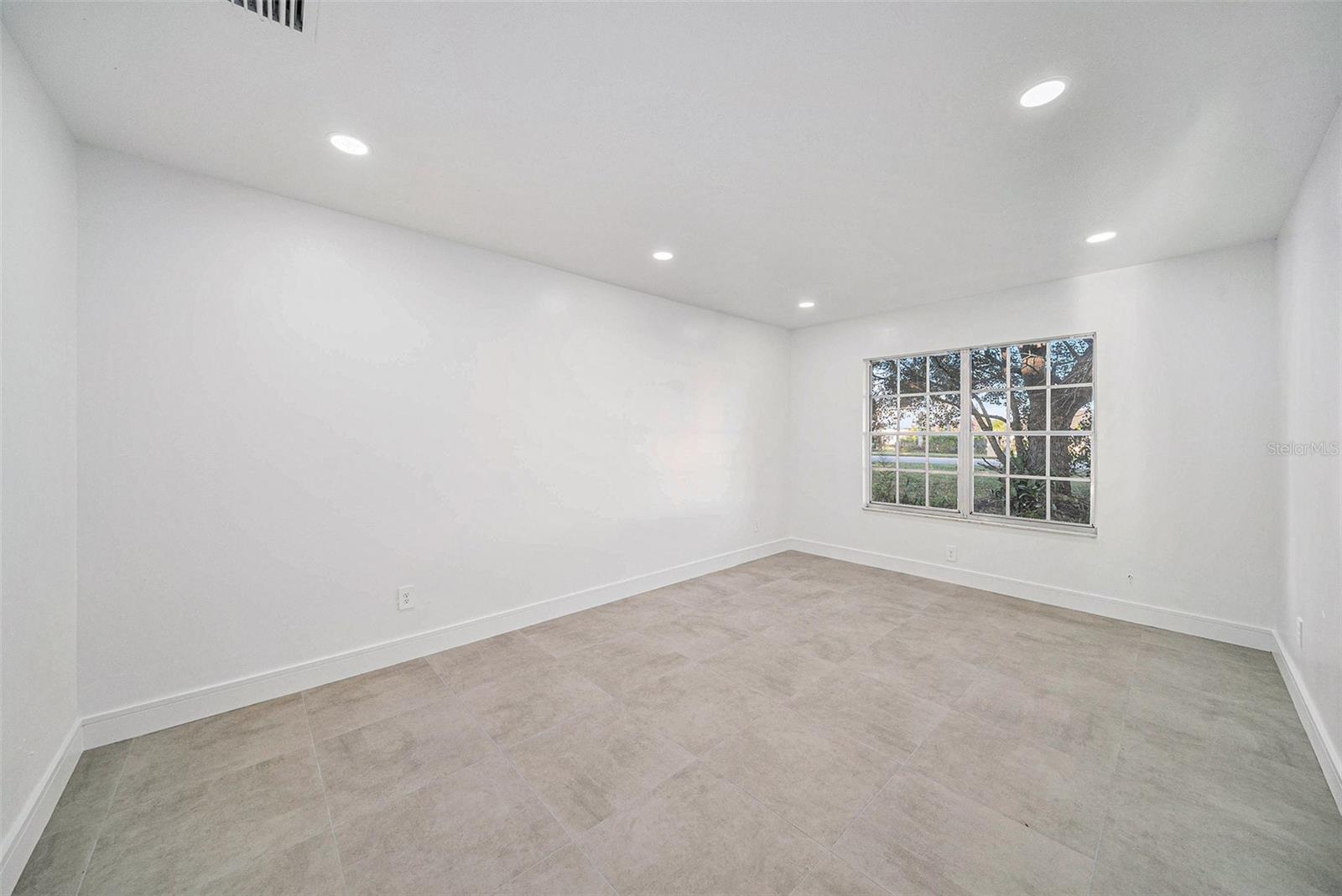 3370 LAKE PADGETT DR, LAND O LAKES, FL, 34639