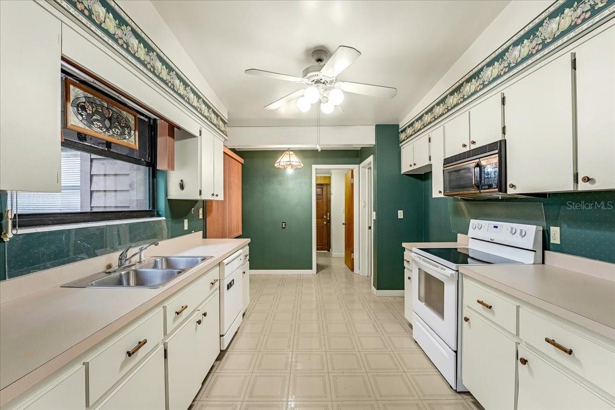 1755 SUNSET DR, CLERMONT, FL, 34711