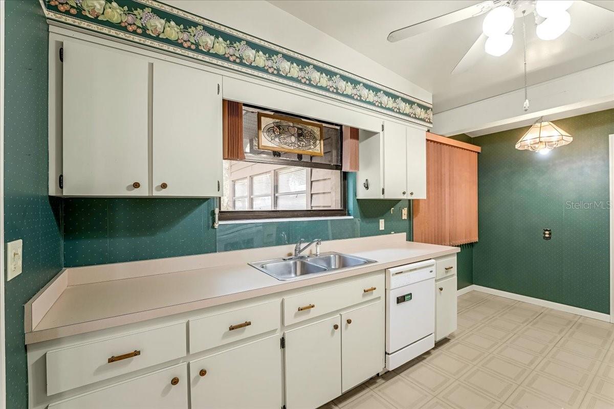 1755 SUNSET DR, CLERMONT, FL, 34711