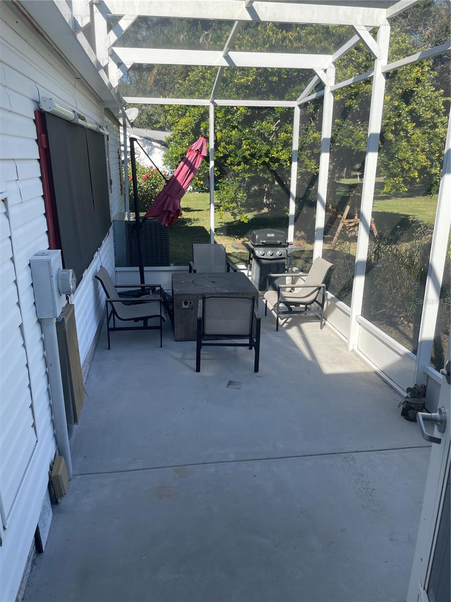 25704 OAK ALY, LEESBURG, FL, 34748