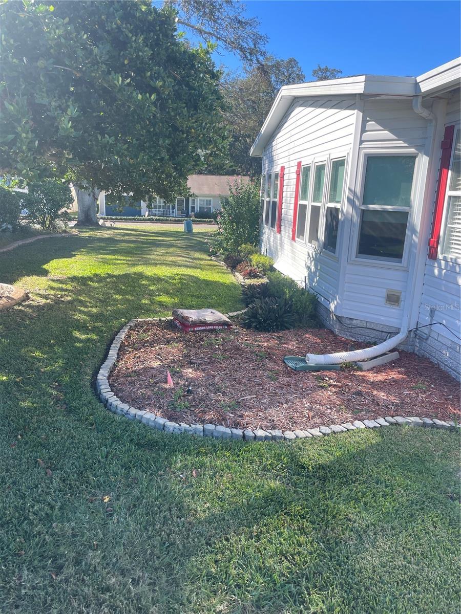 25704 OAK ALY, LEESBURG, FL, 34748