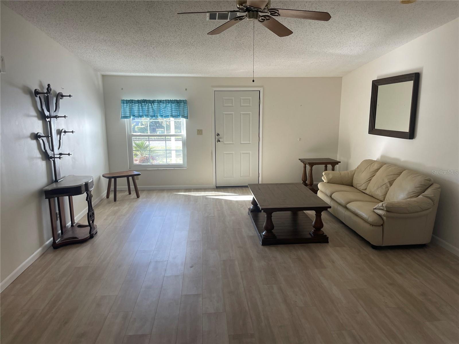 25704 OAK ALY, LEESBURG, FL, 34748