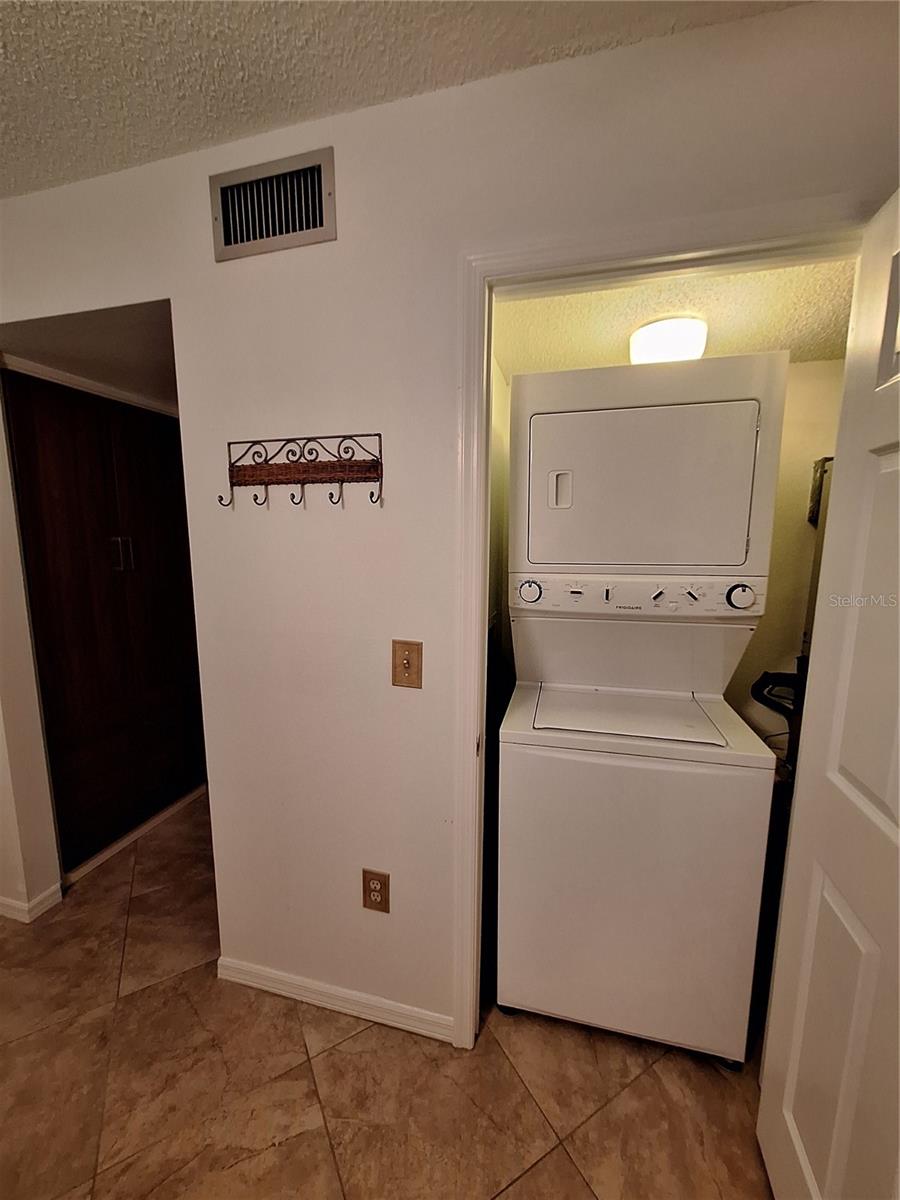 404 CERROMAR CIR N #109, VENICE, FL, 34293