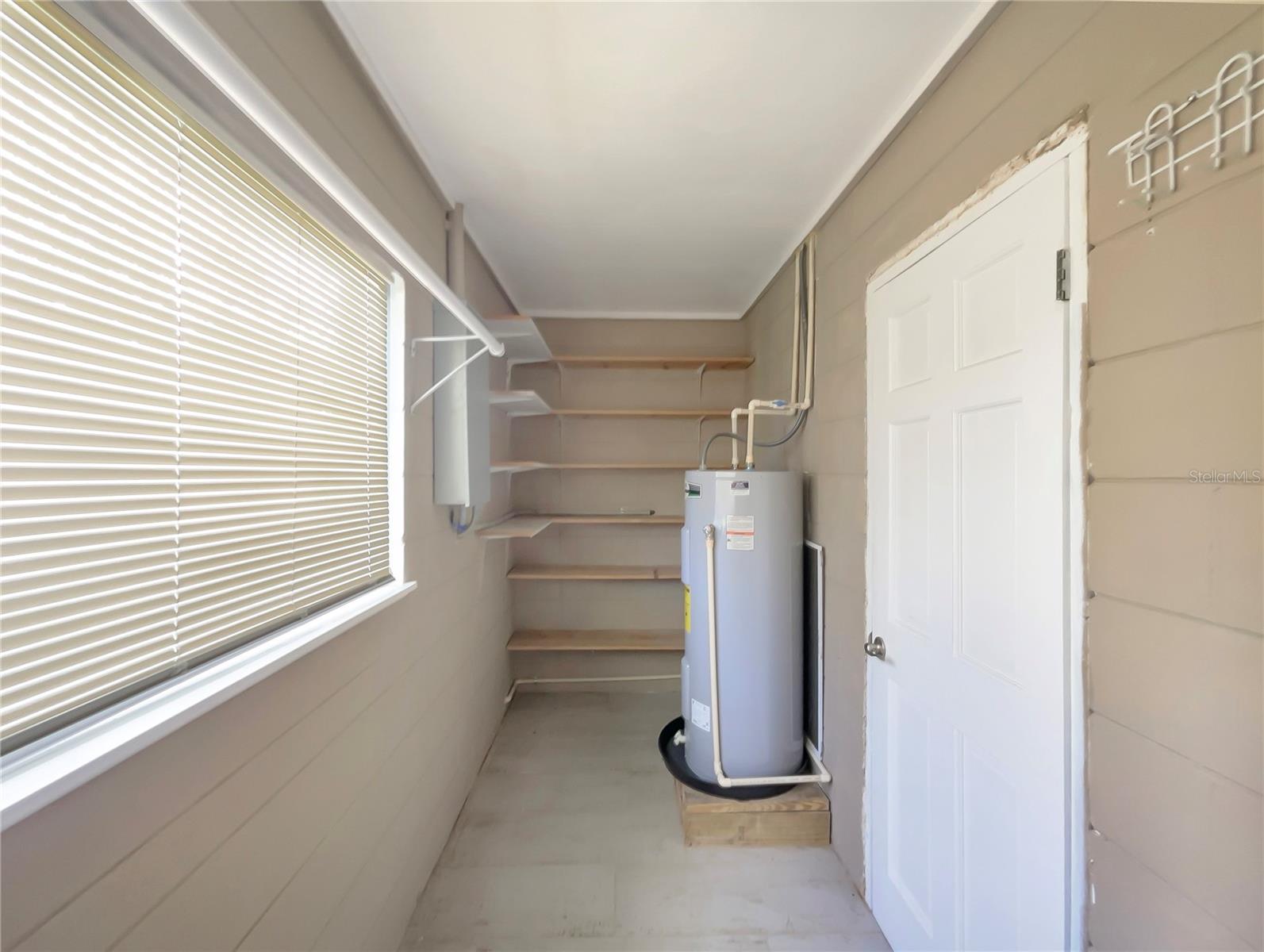 2410 SANFORD AVE, SANFORD, FL, 32771