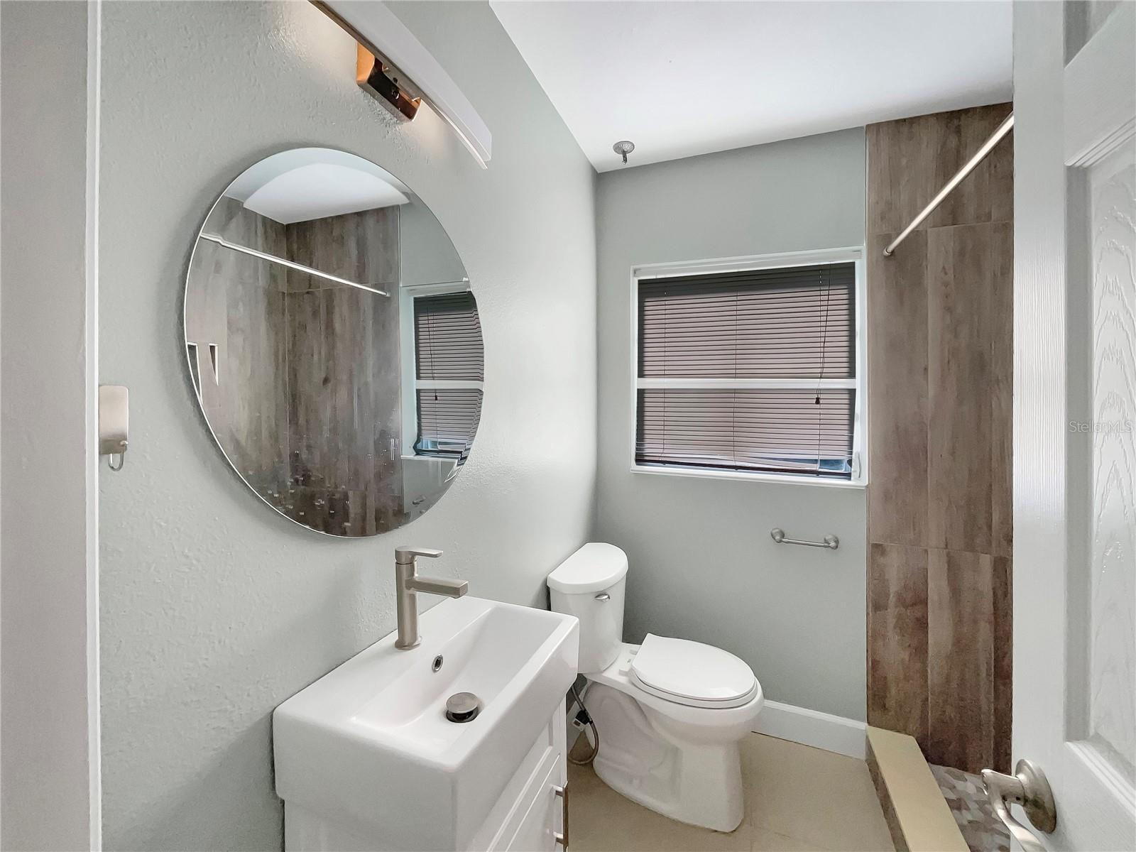 2410 SANFORD AVE, SANFORD, FL, 32771