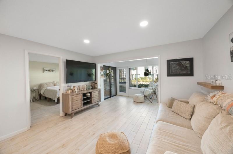 1753 BELLEAIR FOREST DR #E2, BELLEAIR, FL, 33756