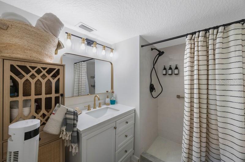 1753 BELLEAIR FOREST DR #E2, BELLEAIR, FL, 33756