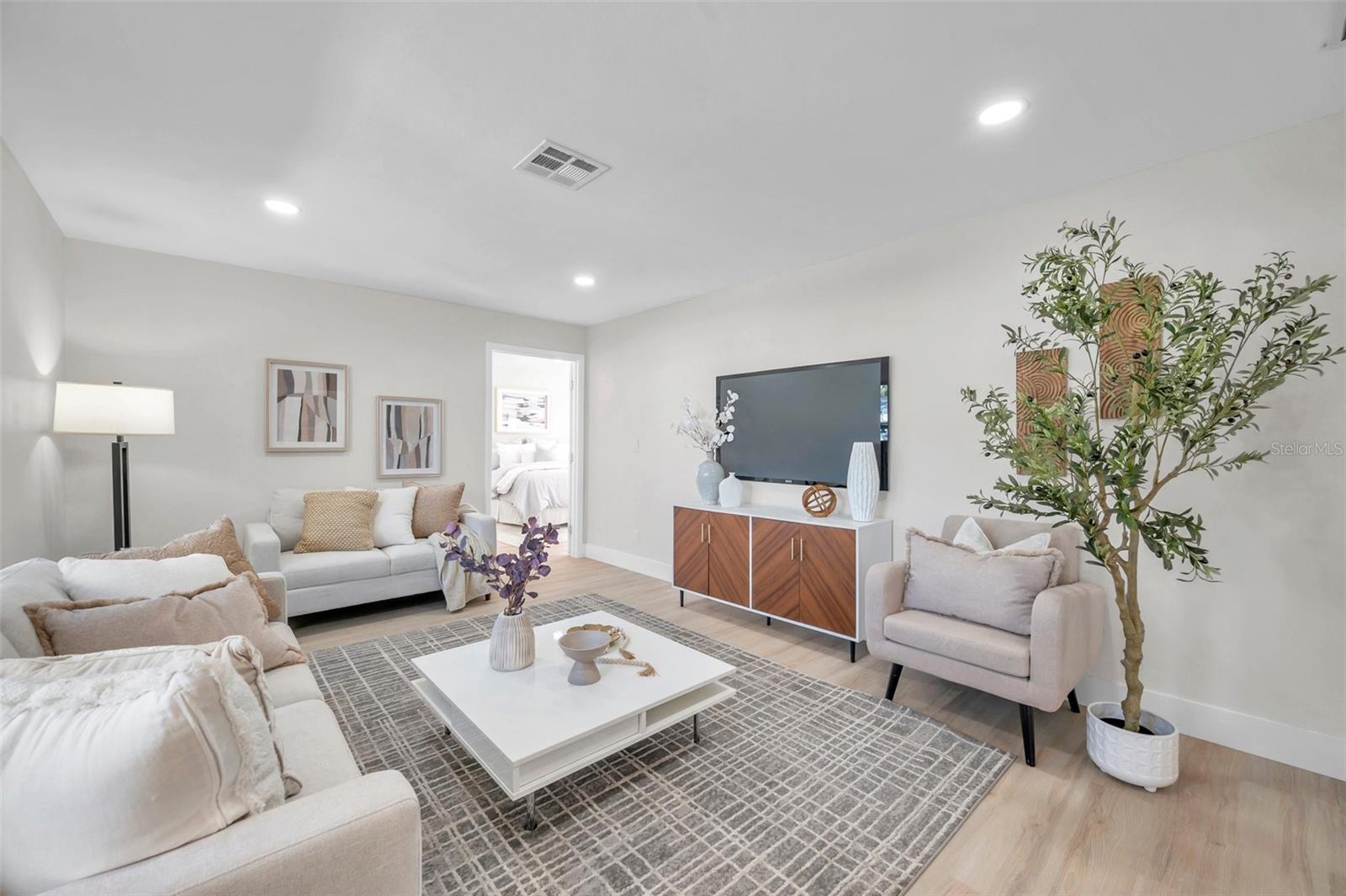 11810 MARLA LN, SEMINOLE, FL, 33772