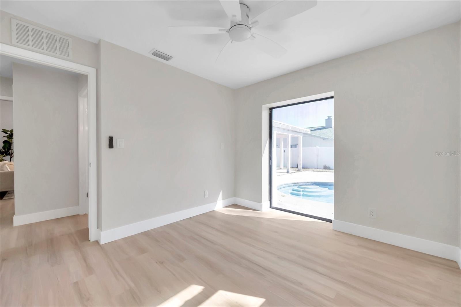 11810 MARLA LN, SEMINOLE, FL, 33772