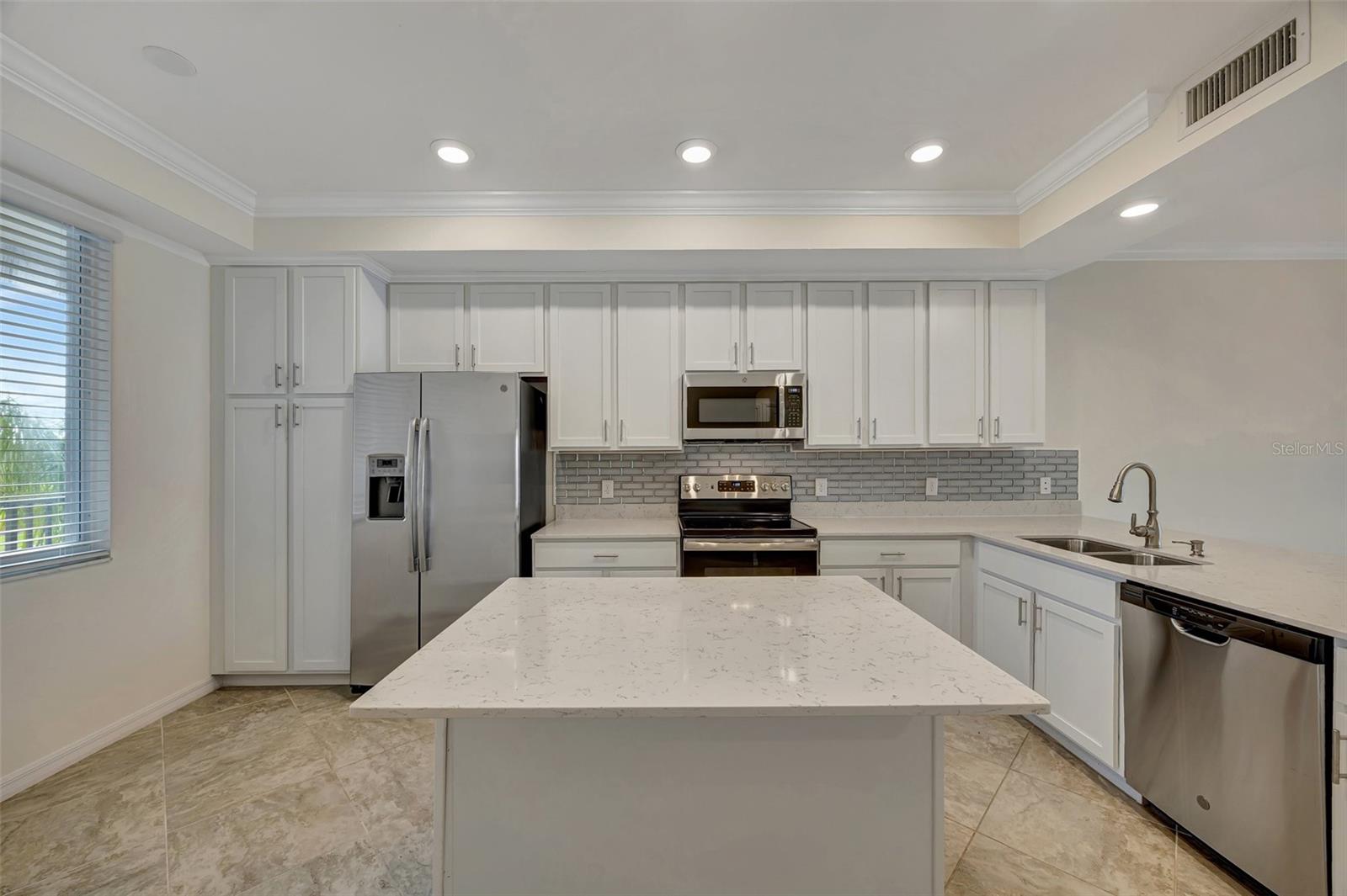 910 TIDEWATER SHORES LOOP #304, BRADENTON, FL, 34208
