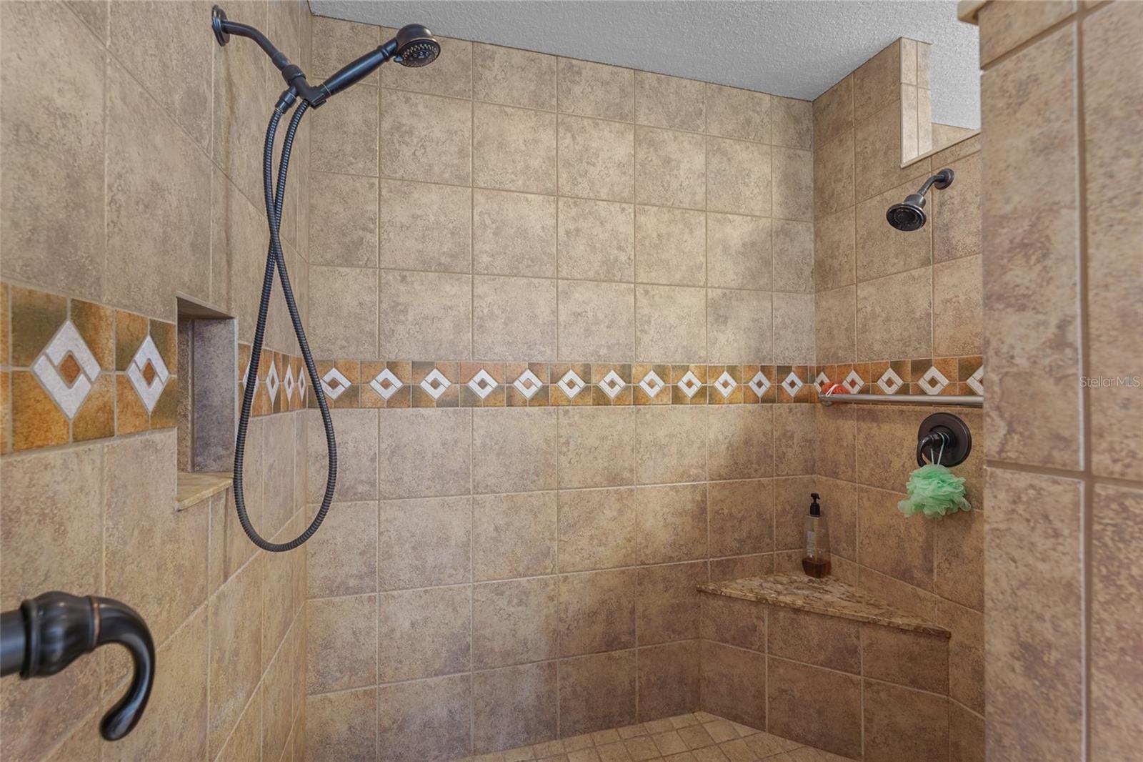 4028 DOVER DR E, BRADENTON, FL, 34203