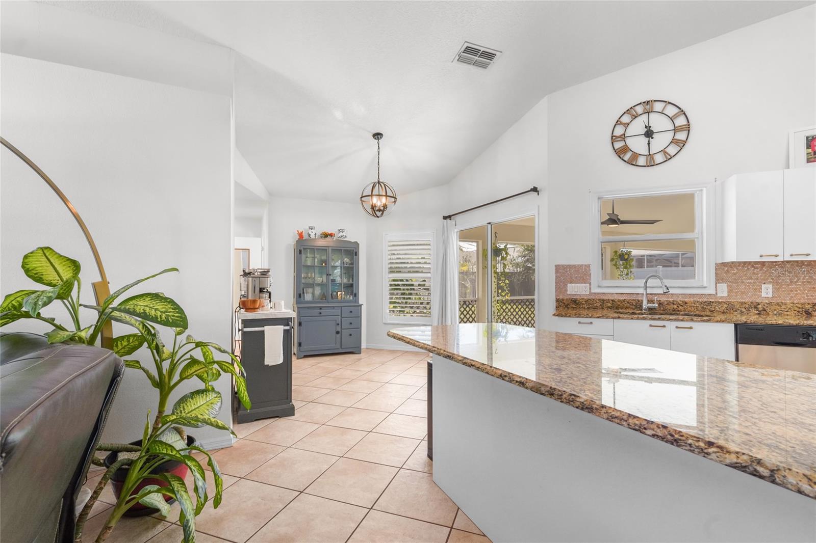 4028 DOVER DR E, BRADENTON, FL, 34203