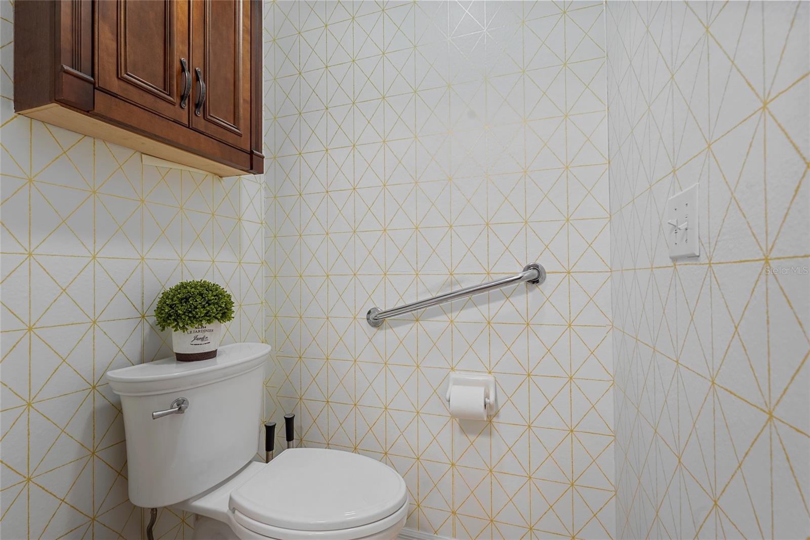 4028 DOVER DR E, BRADENTON, FL, 34203