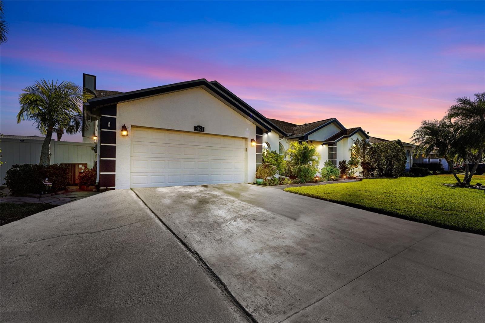 4028 DOVER DR E, BRADENTON, FL, 34203