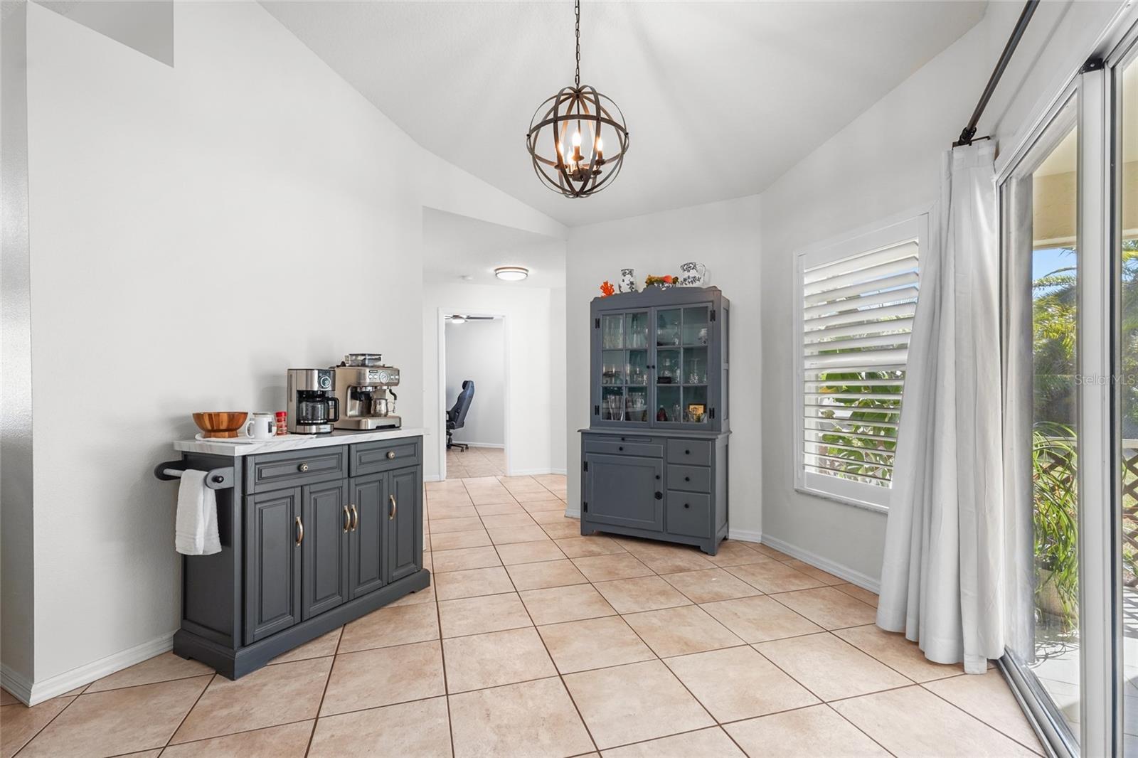 4028 DOVER DR E, BRADENTON, FL, 34203