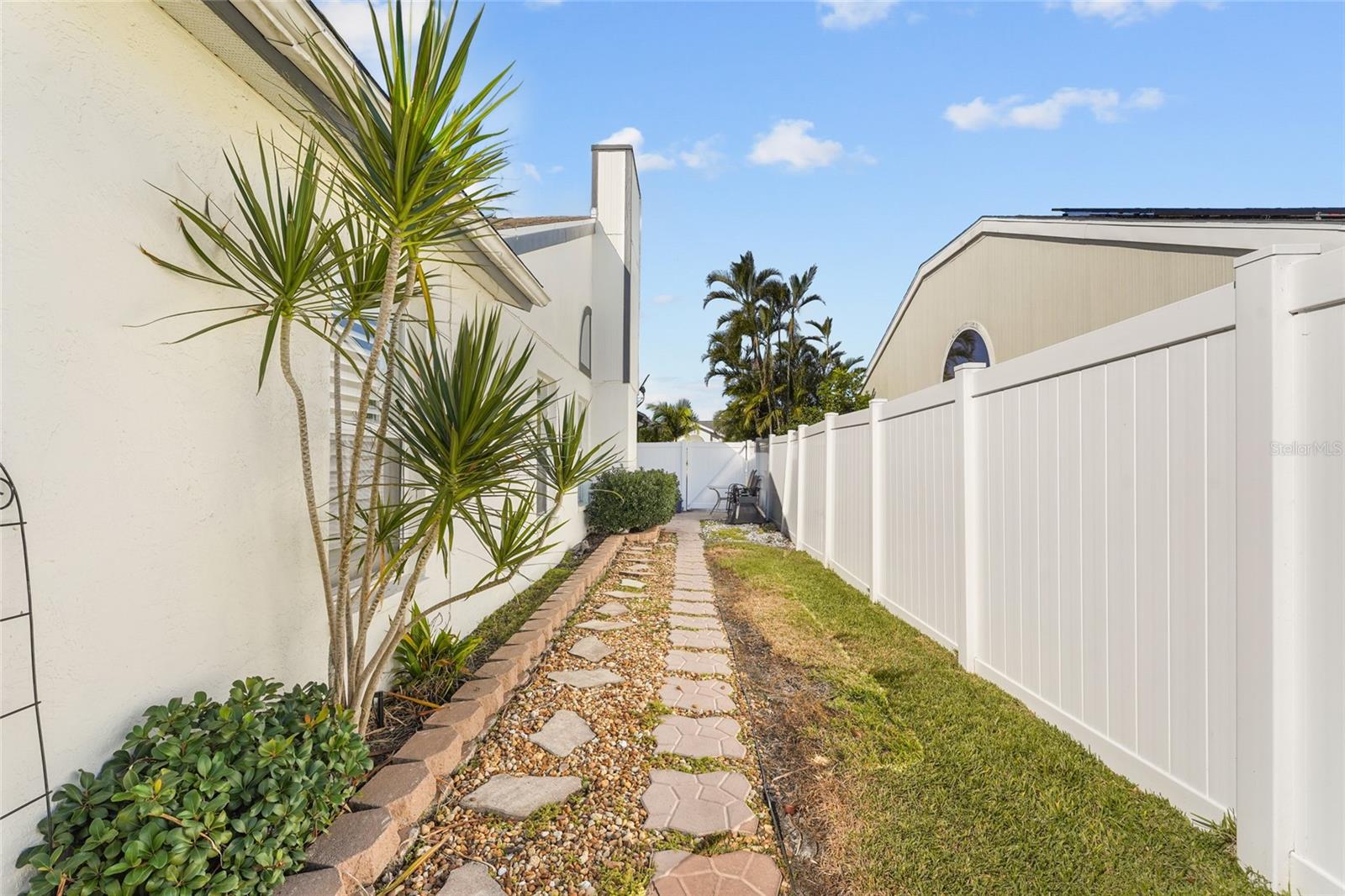 4028 DOVER DR E, BRADENTON, FL, 34203