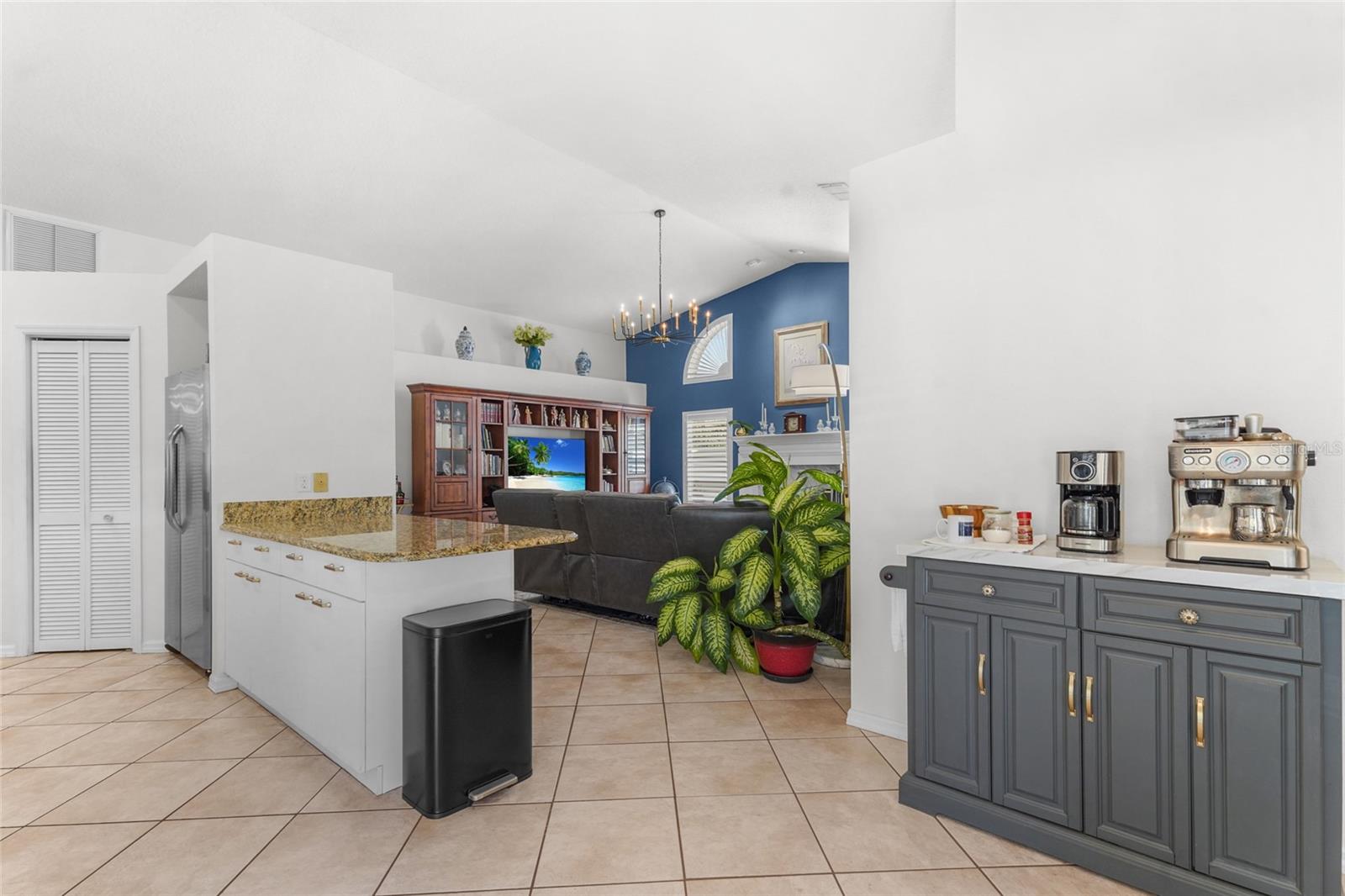 4028 DOVER DR E, BRADENTON, FL, 34203