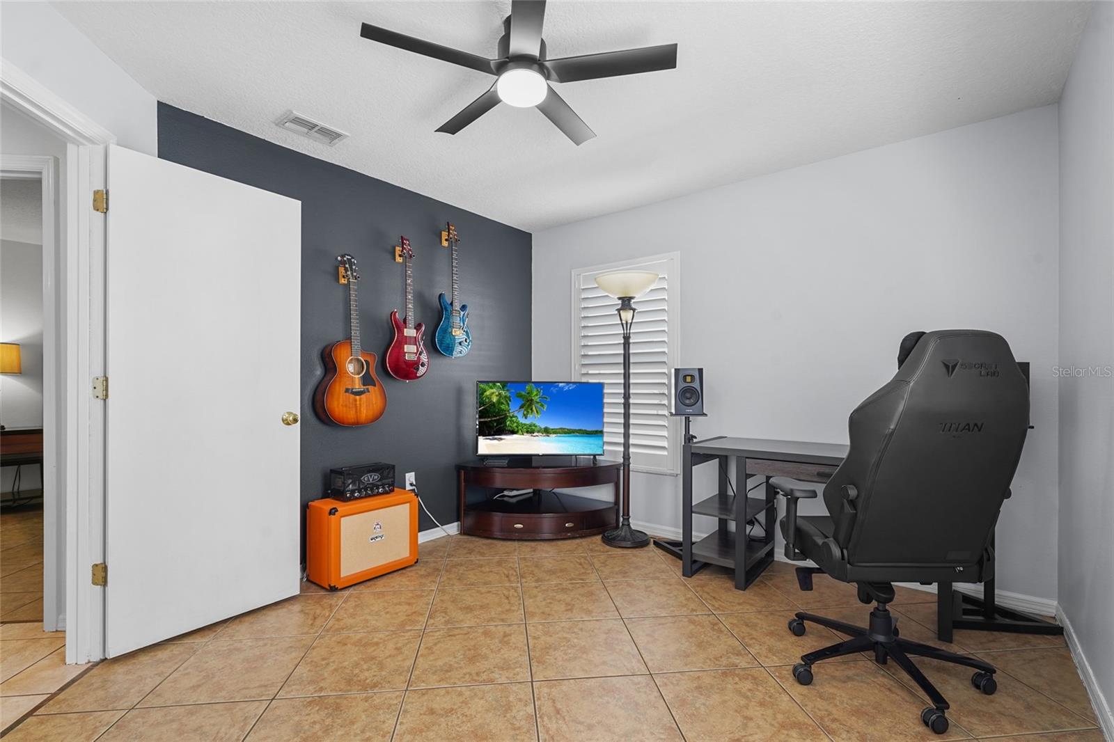 4028 DOVER DR E, BRADENTON, FL, 34203