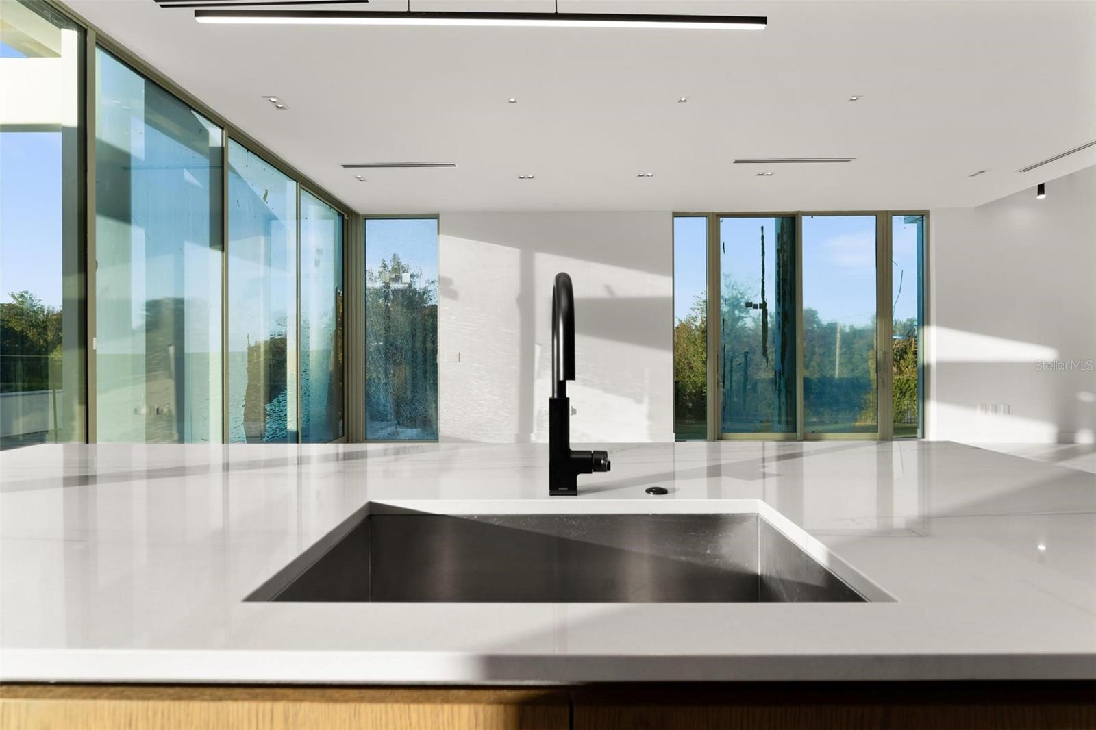 O6260493 Property Photo