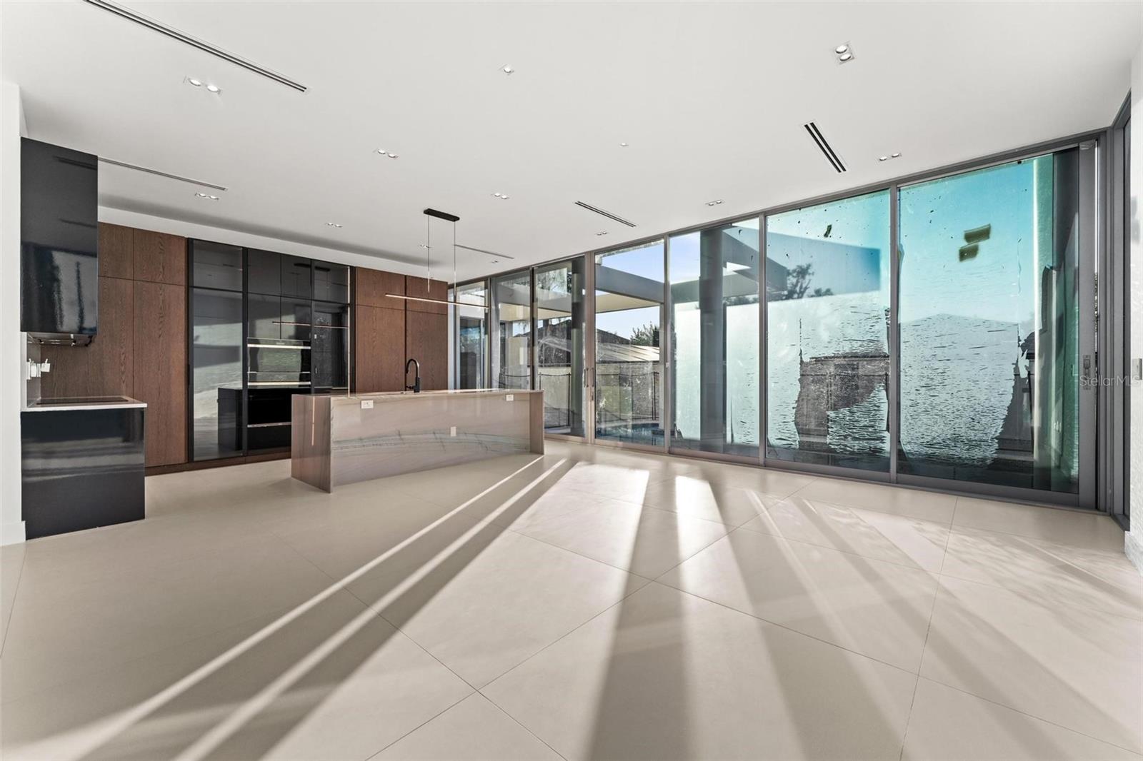 O6260493 Property Photo