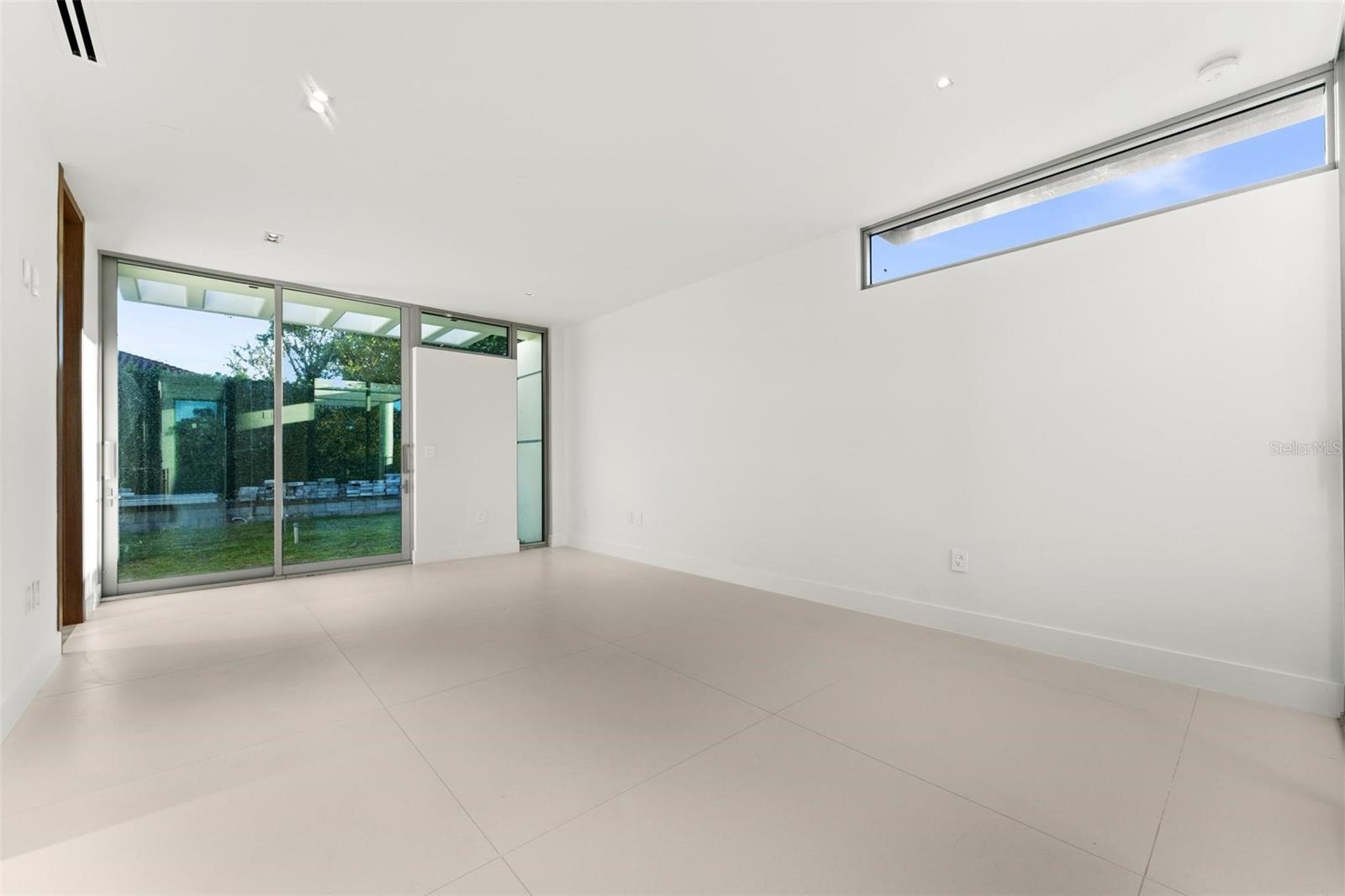 O6260493 Property Photo