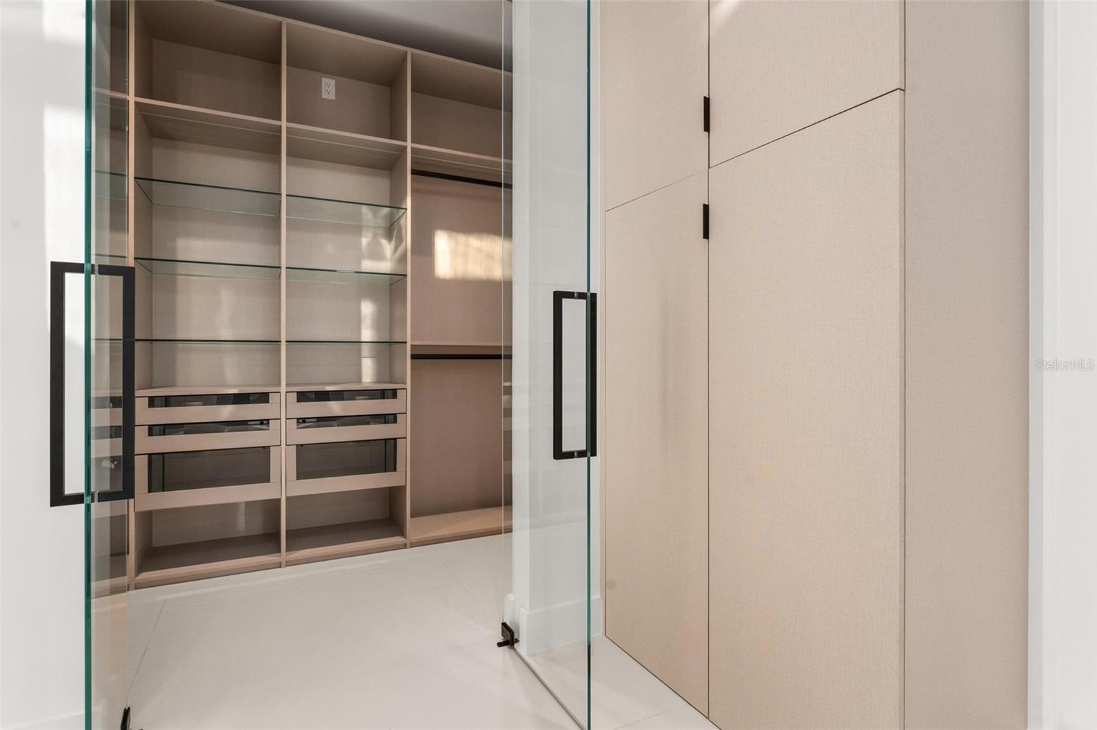 O6260493 Property Photo