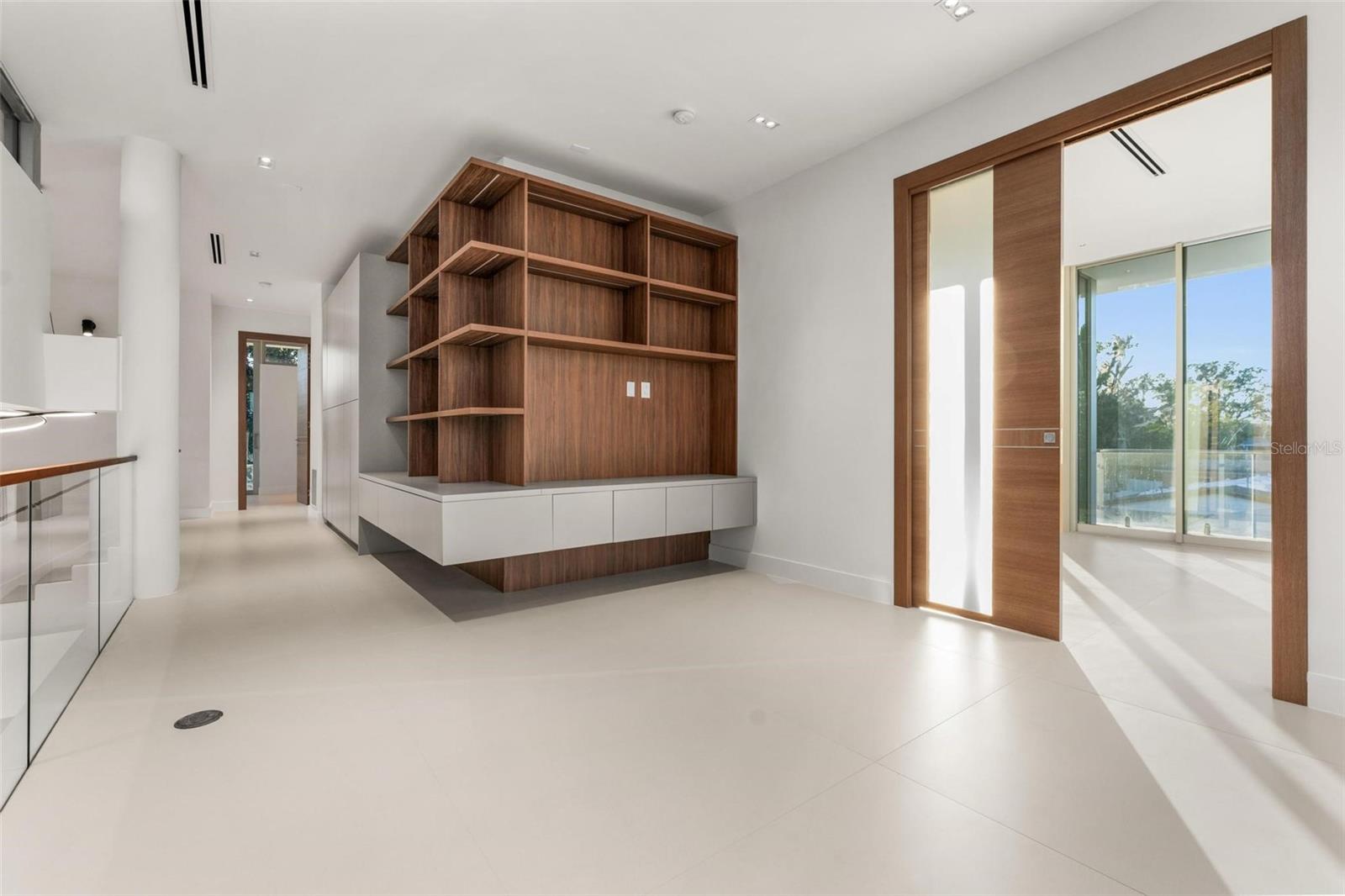 O6260493 Property Photo