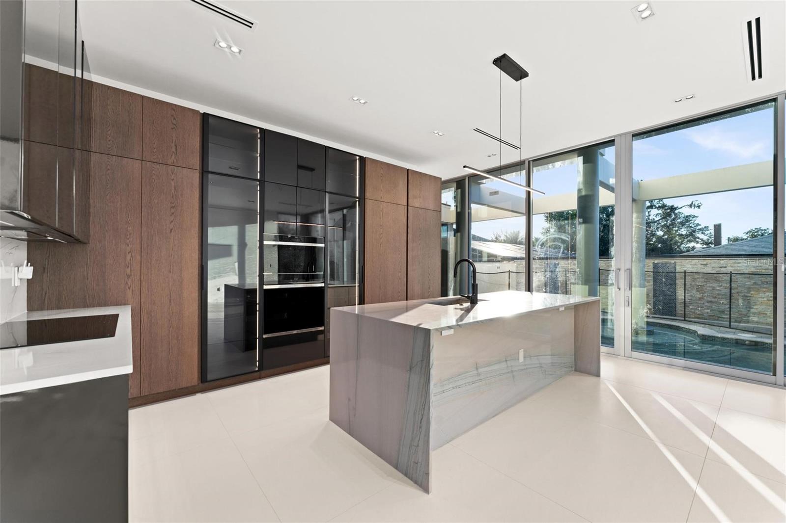 O6260493 Property Photo