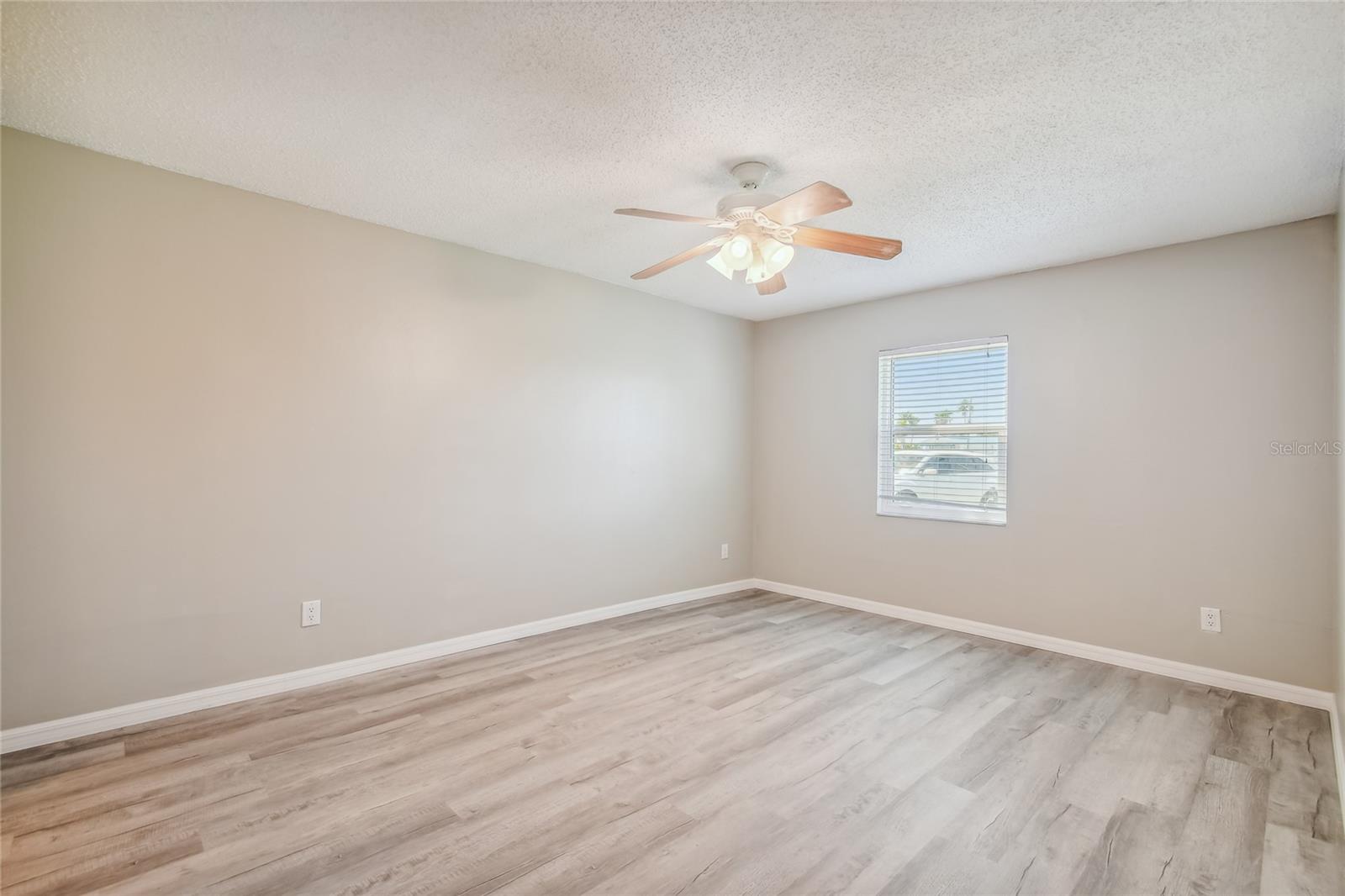 9134 TUDOR DR #M108, TAMPA, FL, 33615