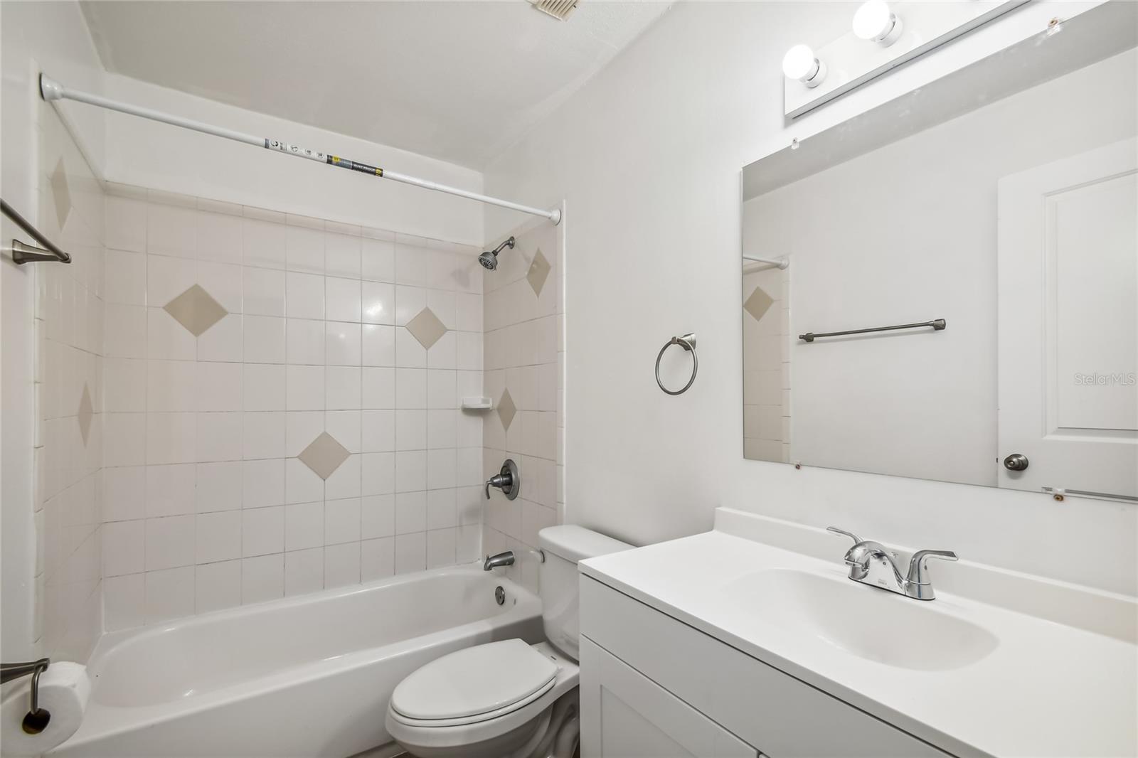 9134 TUDOR DR #M108, TAMPA, FL, 33615