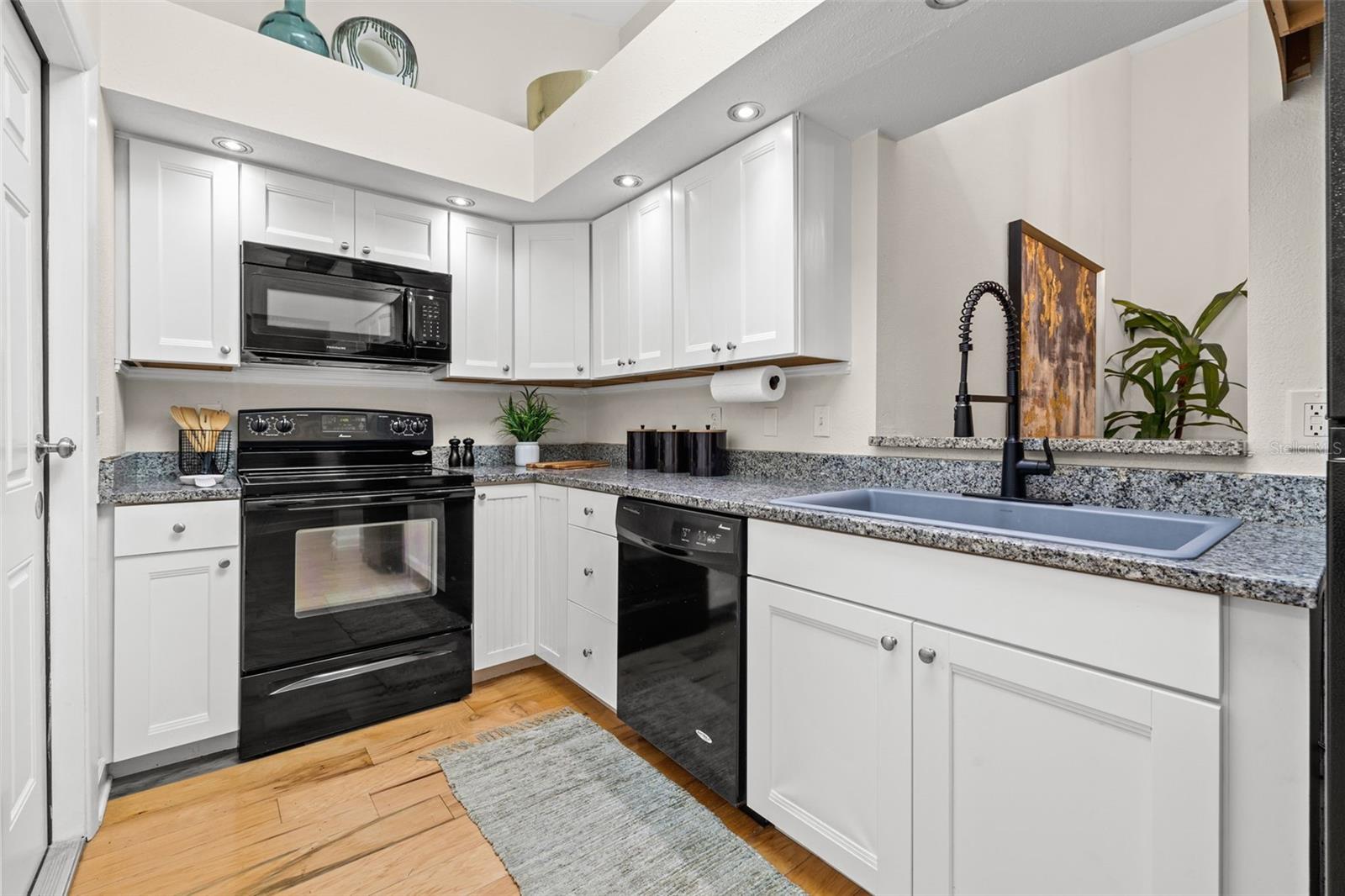 725 CAYA COSTA CT NE, ST PETERSBURG, FL, 33702