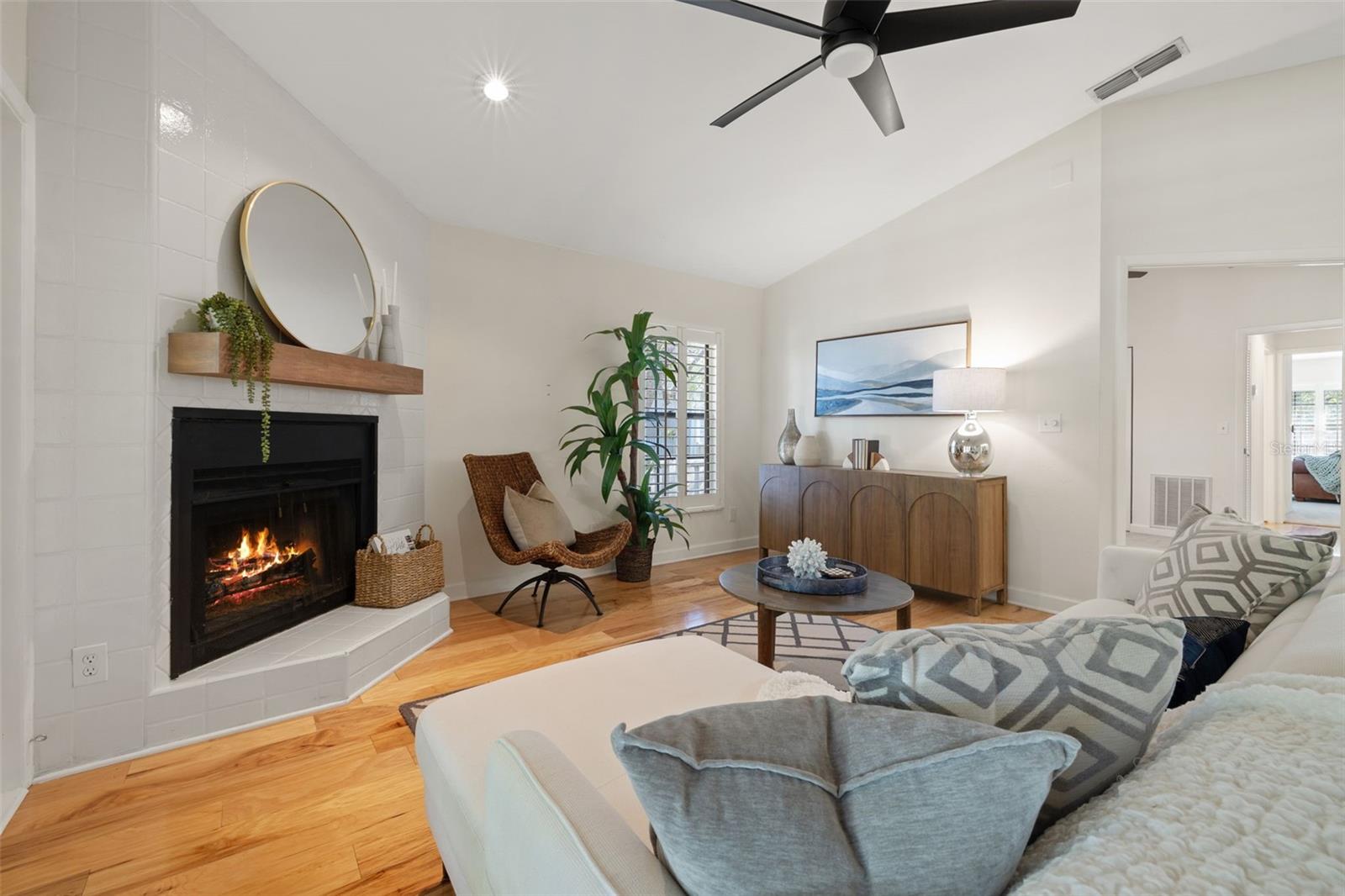 725 CAYA COSTA CT NE, ST PETERSBURG, FL, 33702