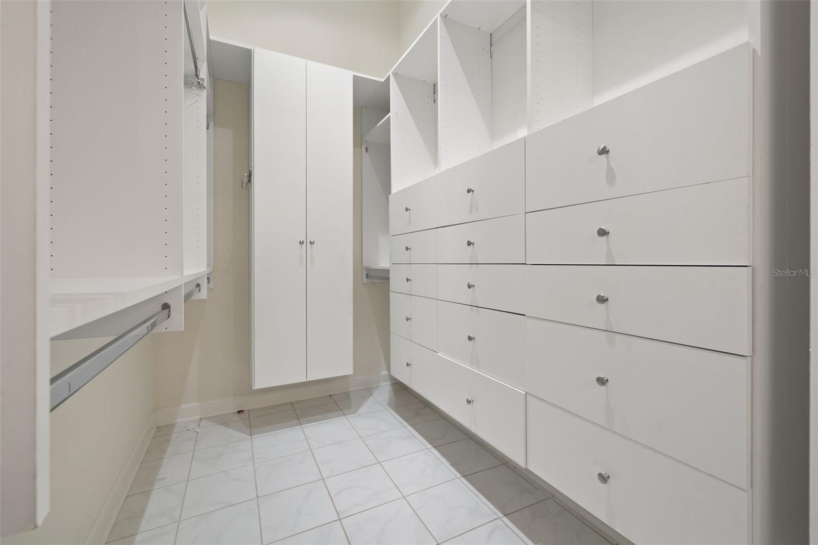 725 CAYA COSTA CT NE, ST PETERSBURG, FL, 33702