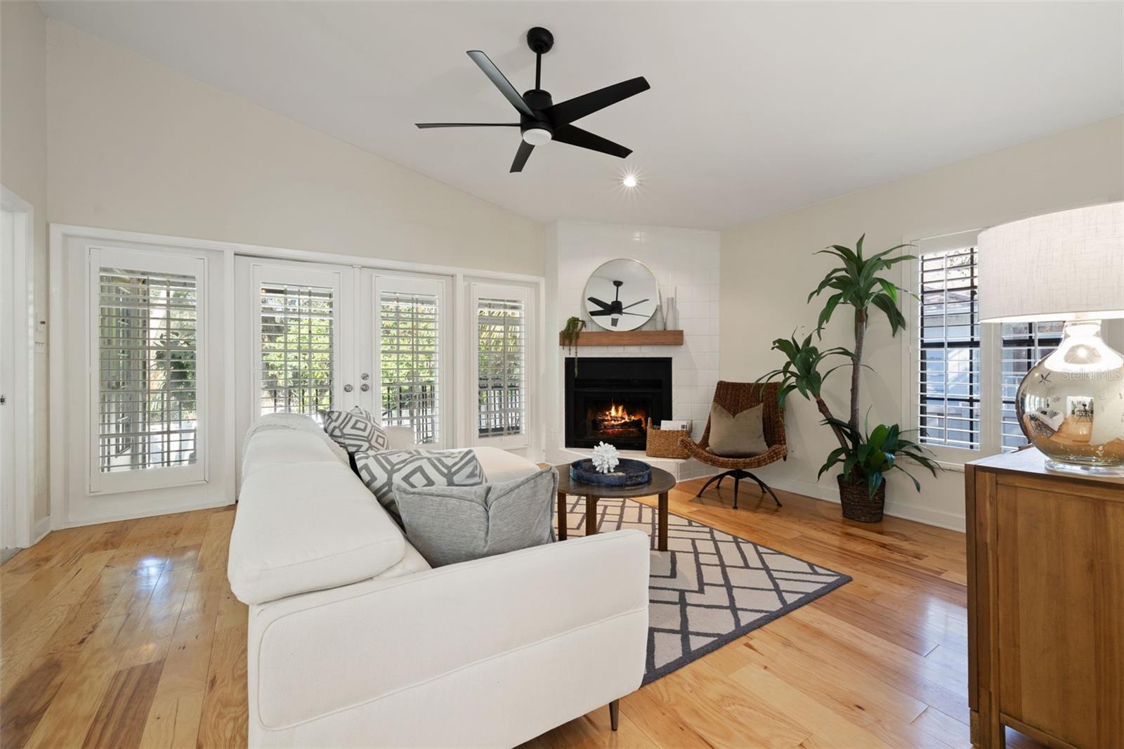 725 CAYA COSTA CT NE, ST PETERSBURG, FL, 33702