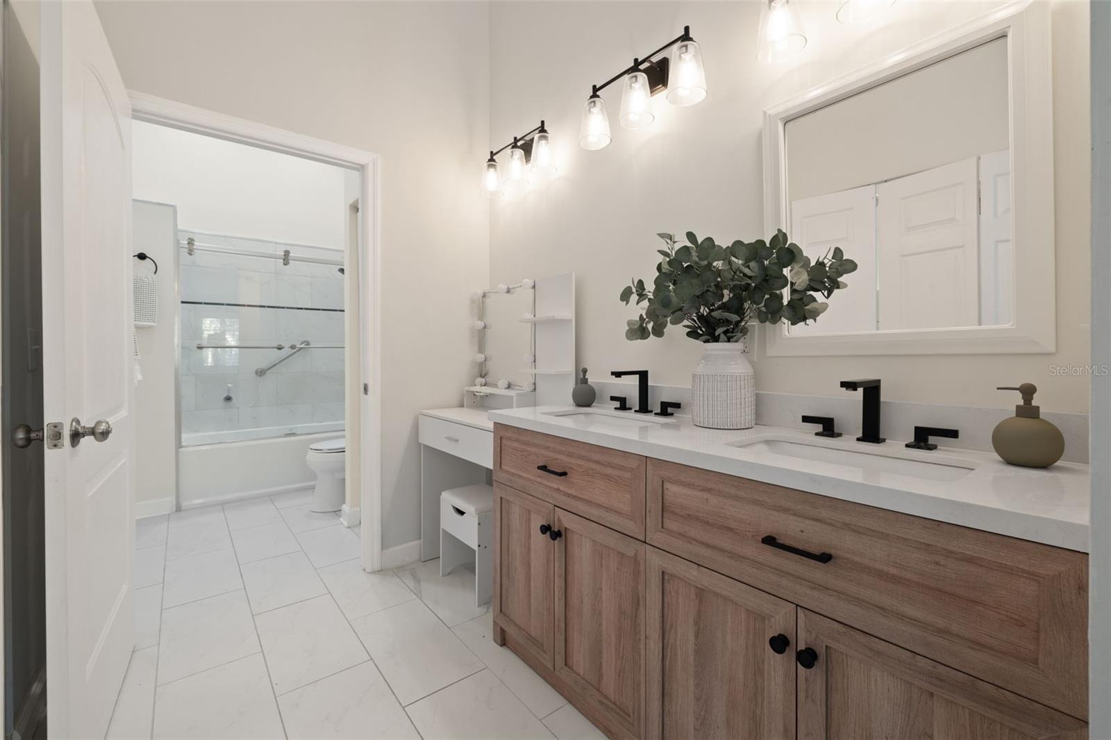 725 CAYA COSTA CT NE, ST PETERSBURG, FL, 33702