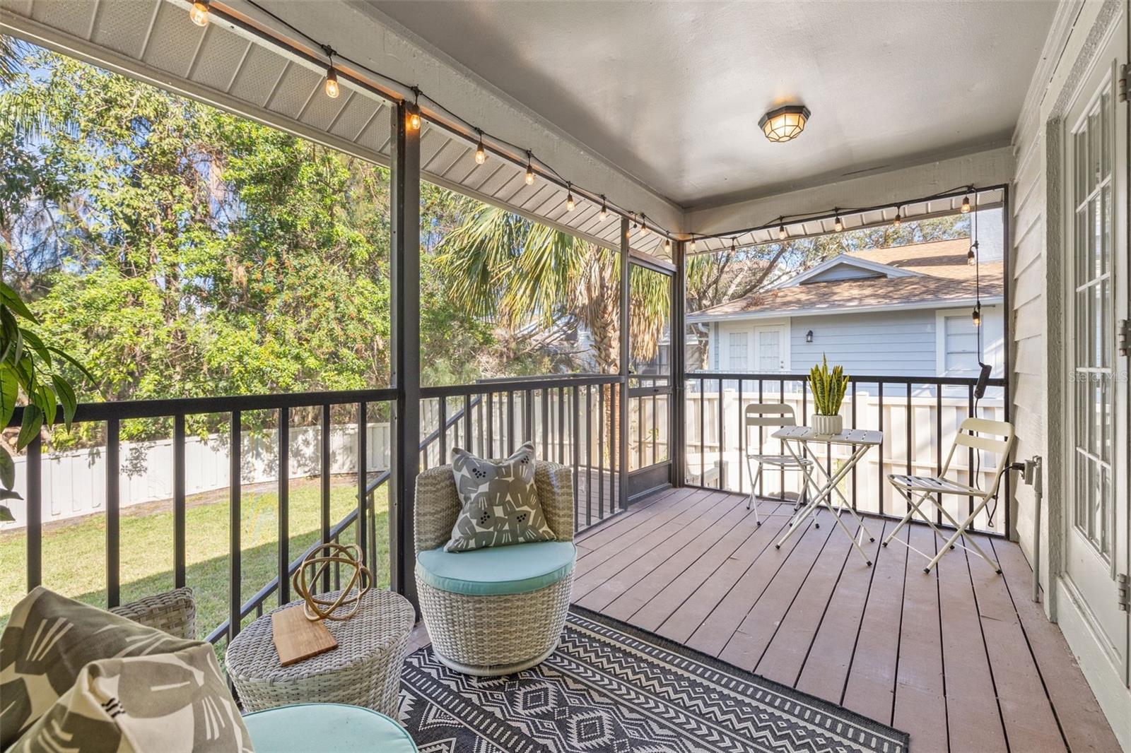 725 CAYA COSTA CT NE, ST PETERSBURG, FL, 33702