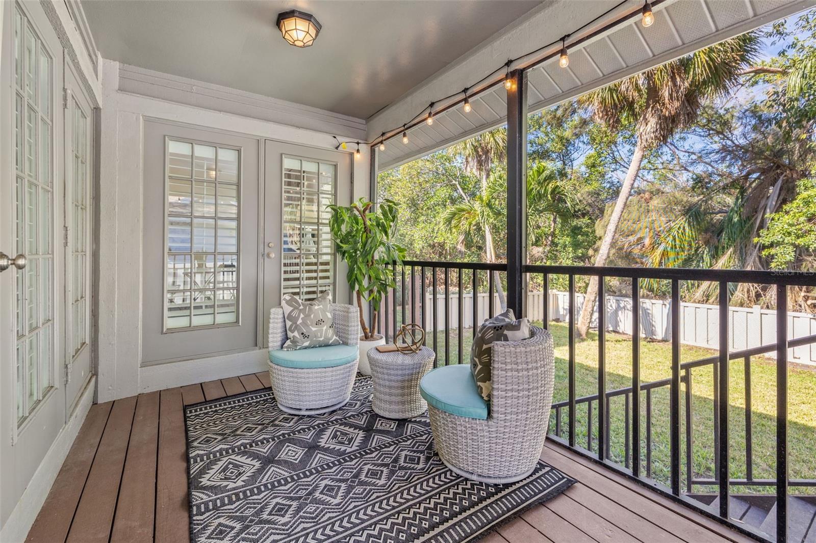 725 CAYA COSTA CT NE, ST PETERSBURG, FL, 33702