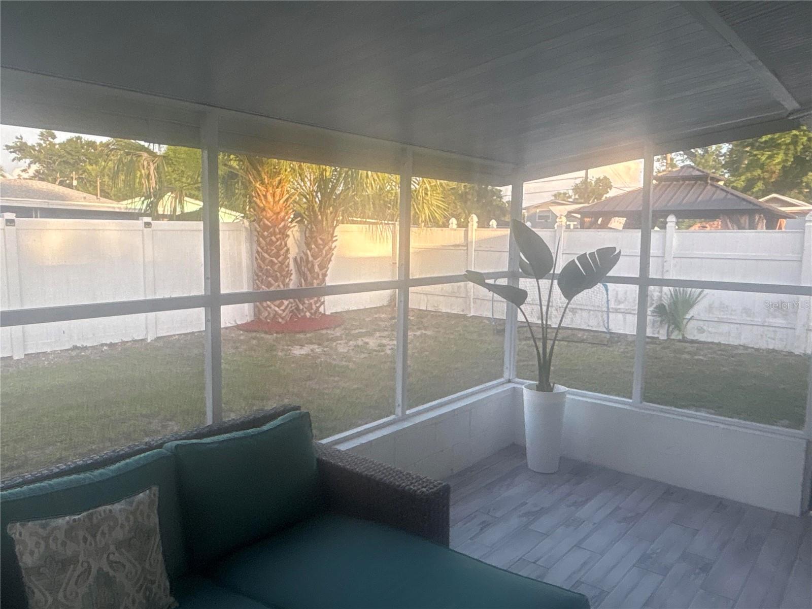 6007 AMBASSADOR DR, TAMPA, FL, 33615