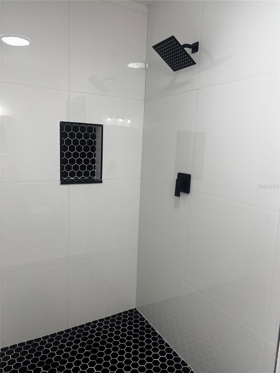 6007 AMBASSADOR DR, TAMPA, FL, 33615
