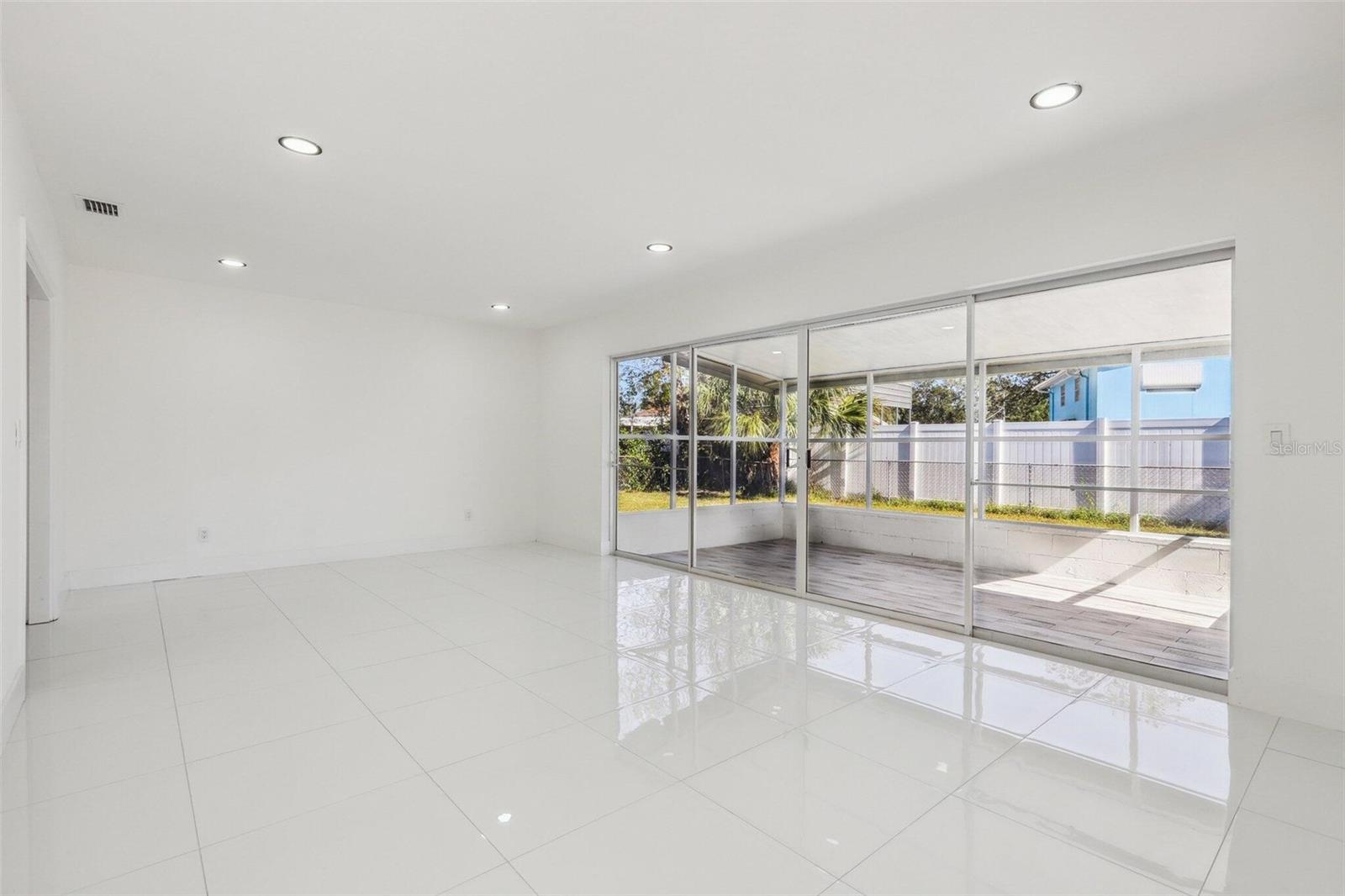6007 AMBASSADOR DR, TAMPA, FL, 33615