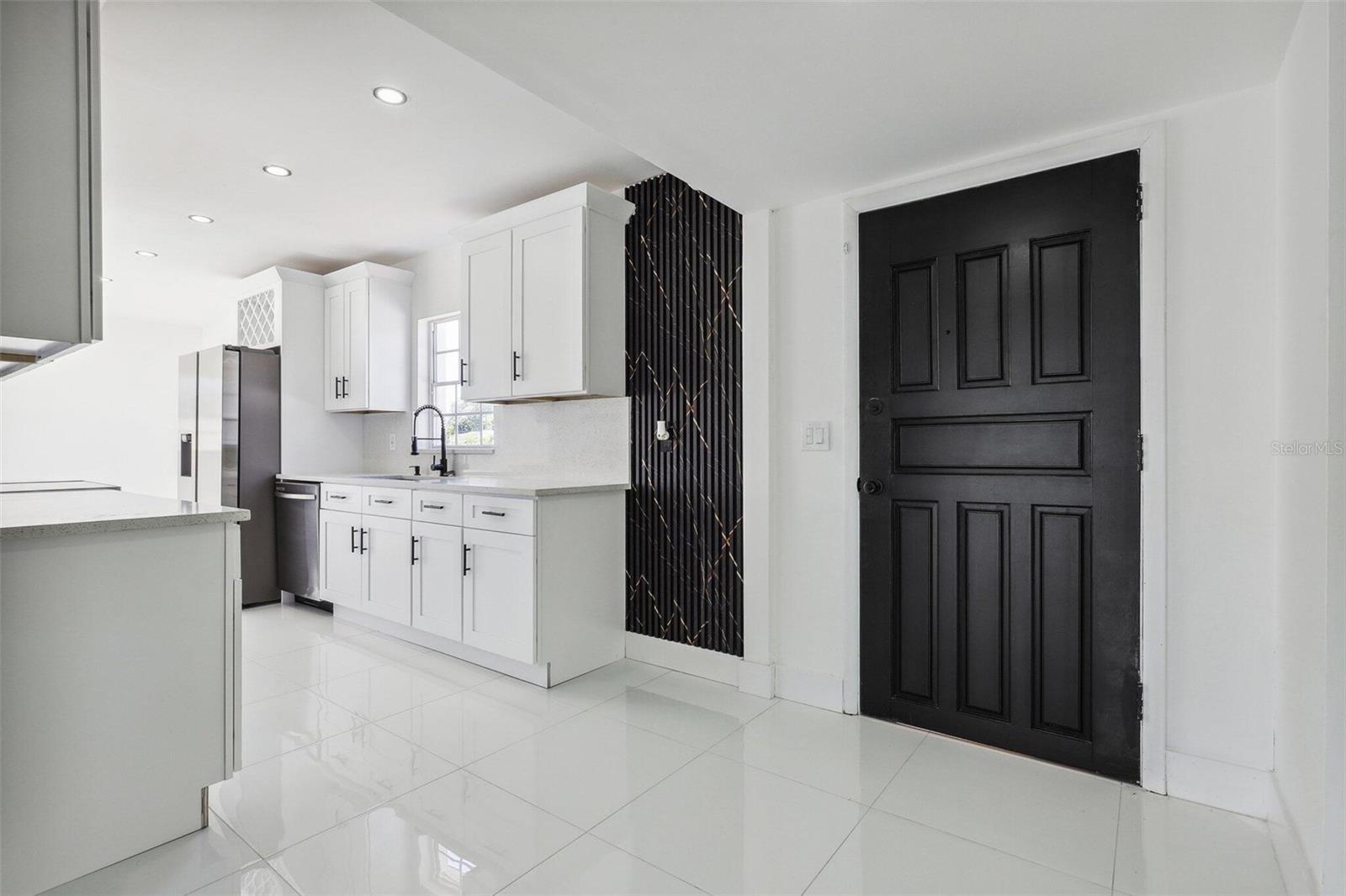 6007 AMBASSADOR DR, TAMPA, FL, 33615