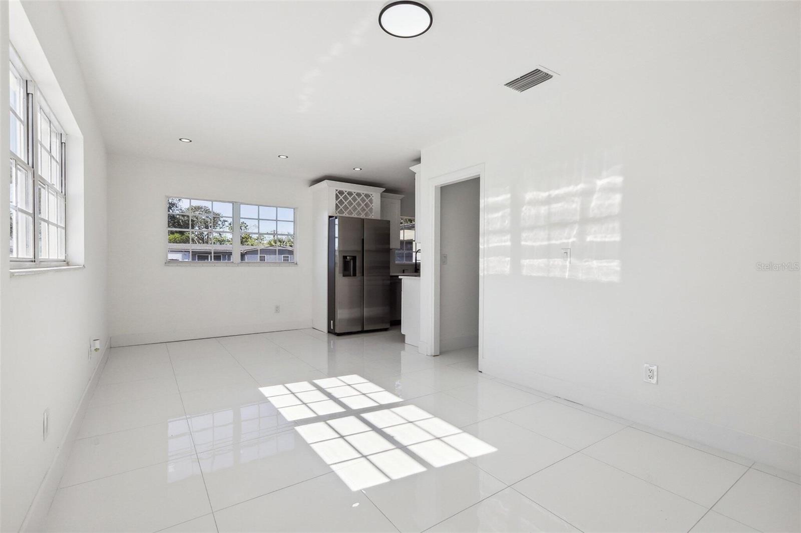 6007 AMBASSADOR DR, TAMPA, FL, 33615