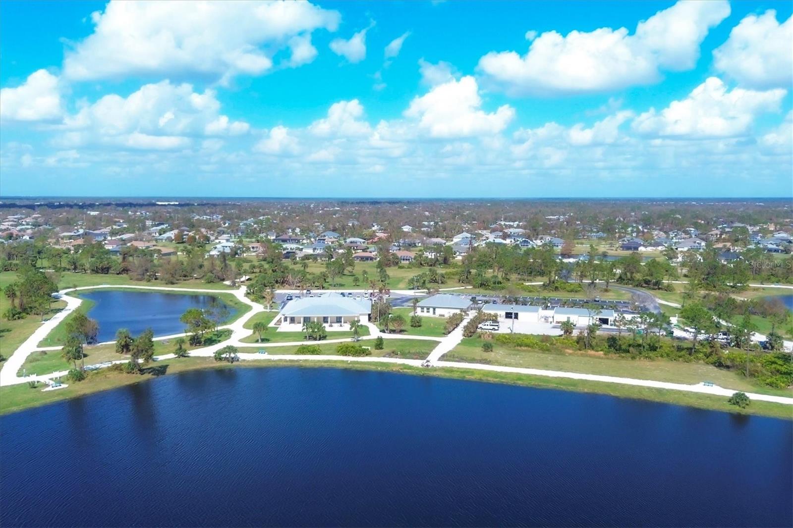 19 LONG MEADOW LN, ROTONDA WEST, FL, 33947