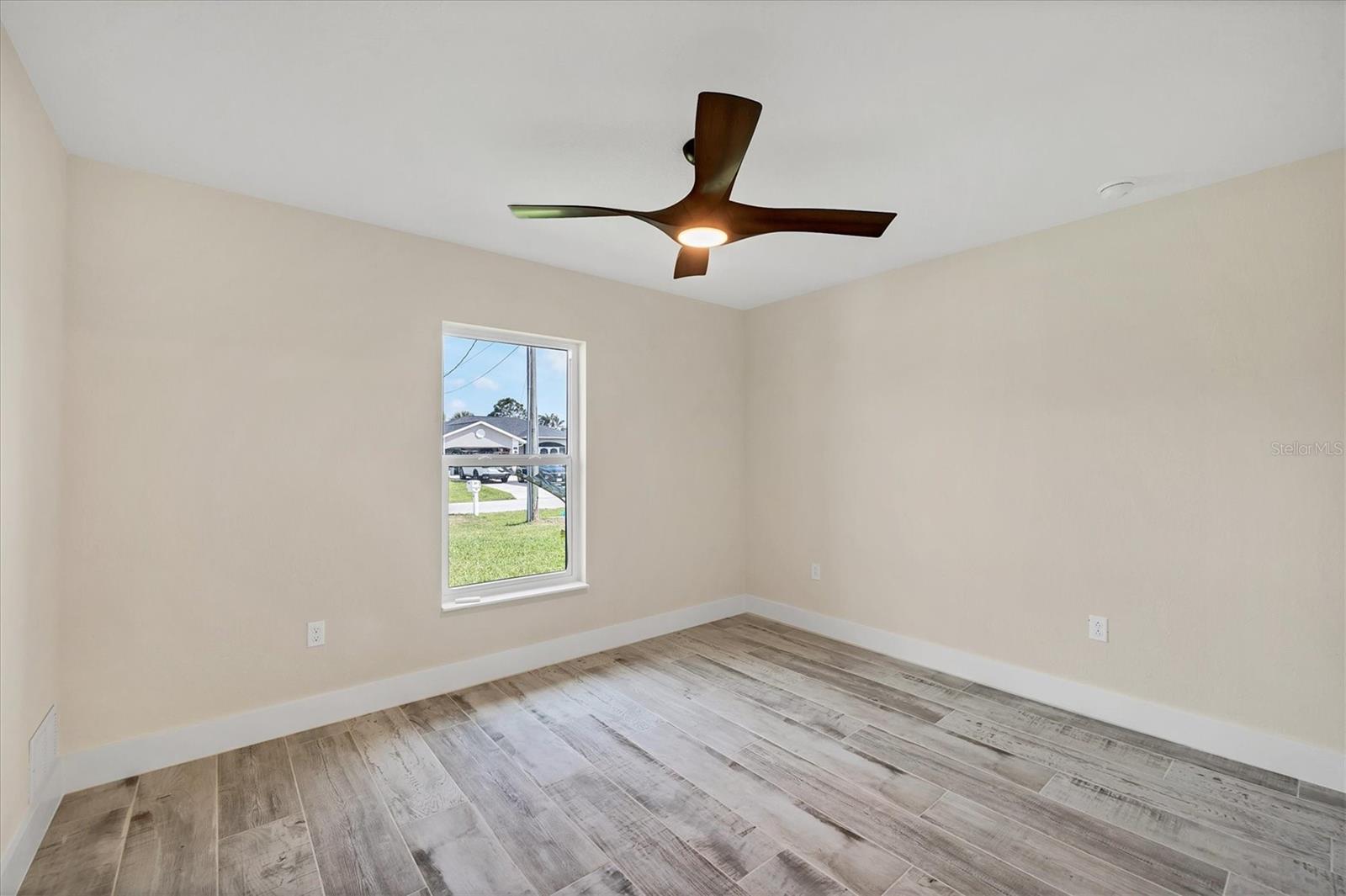 19 LONG MEADOW LN, ROTONDA WEST, FL, 33947