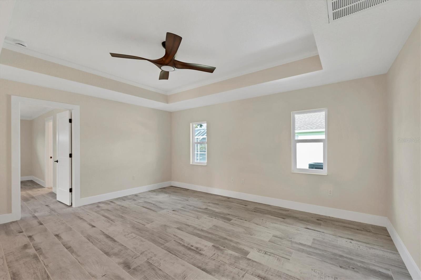 19 LONG MEADOW LN, ROTONDA WEST, FL, 33947