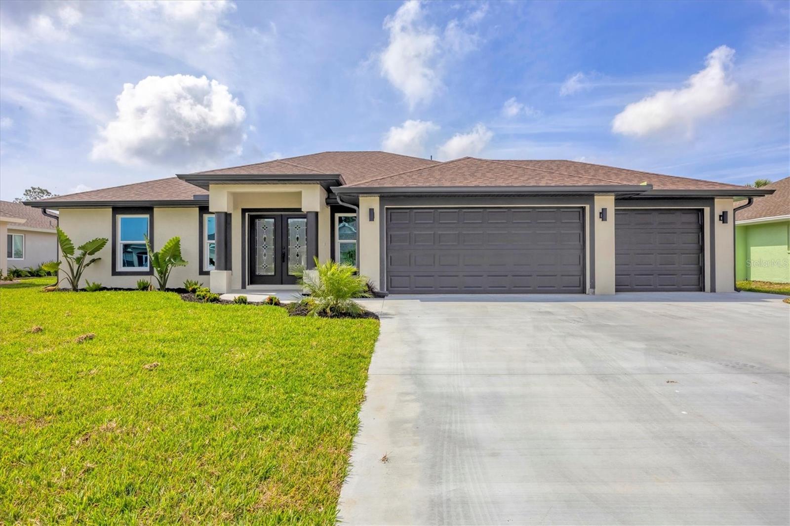 19 LONG MEADOW LN, ROTONDA WEST, FL, 33947