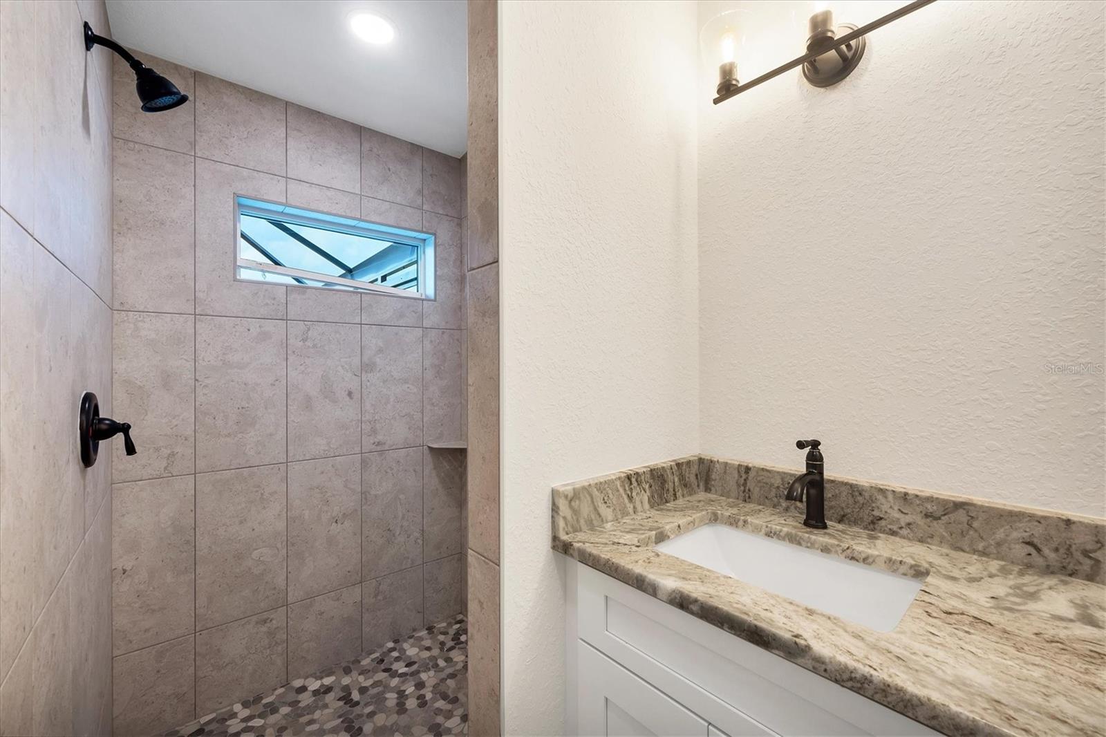 19 LONG MEADOW LN, ROTONDA WEST, FL, 33947